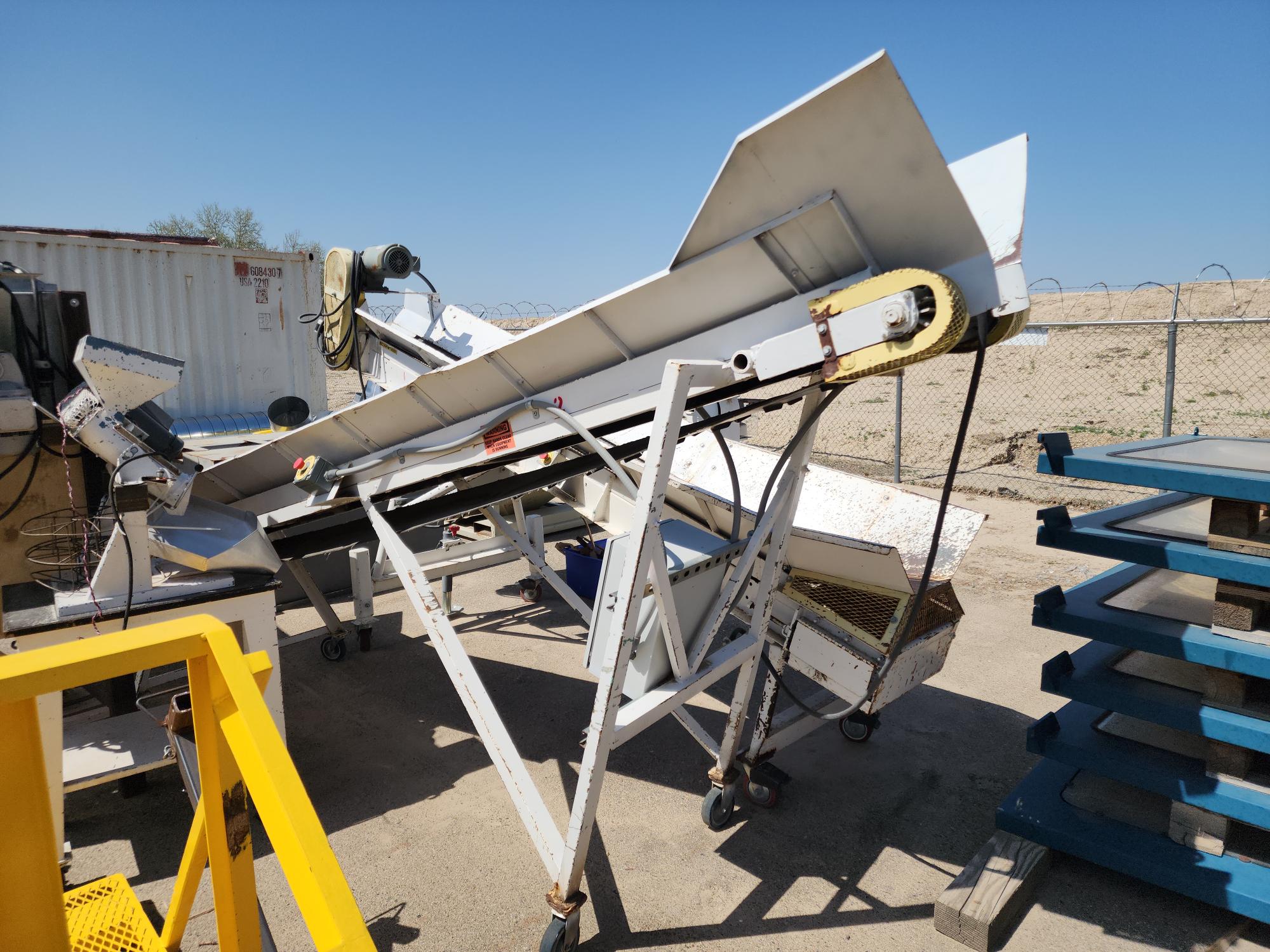 2000 CUSTOM MADE 12 ft x 5 ft DH Portable Conveyor - view 4 of 7