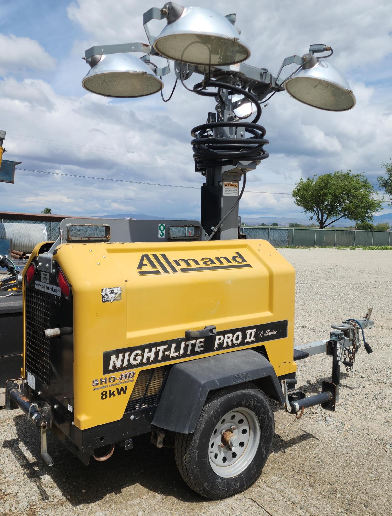 2017 ALLMAND BROS Portable Night-Lit Pro II V Genset 