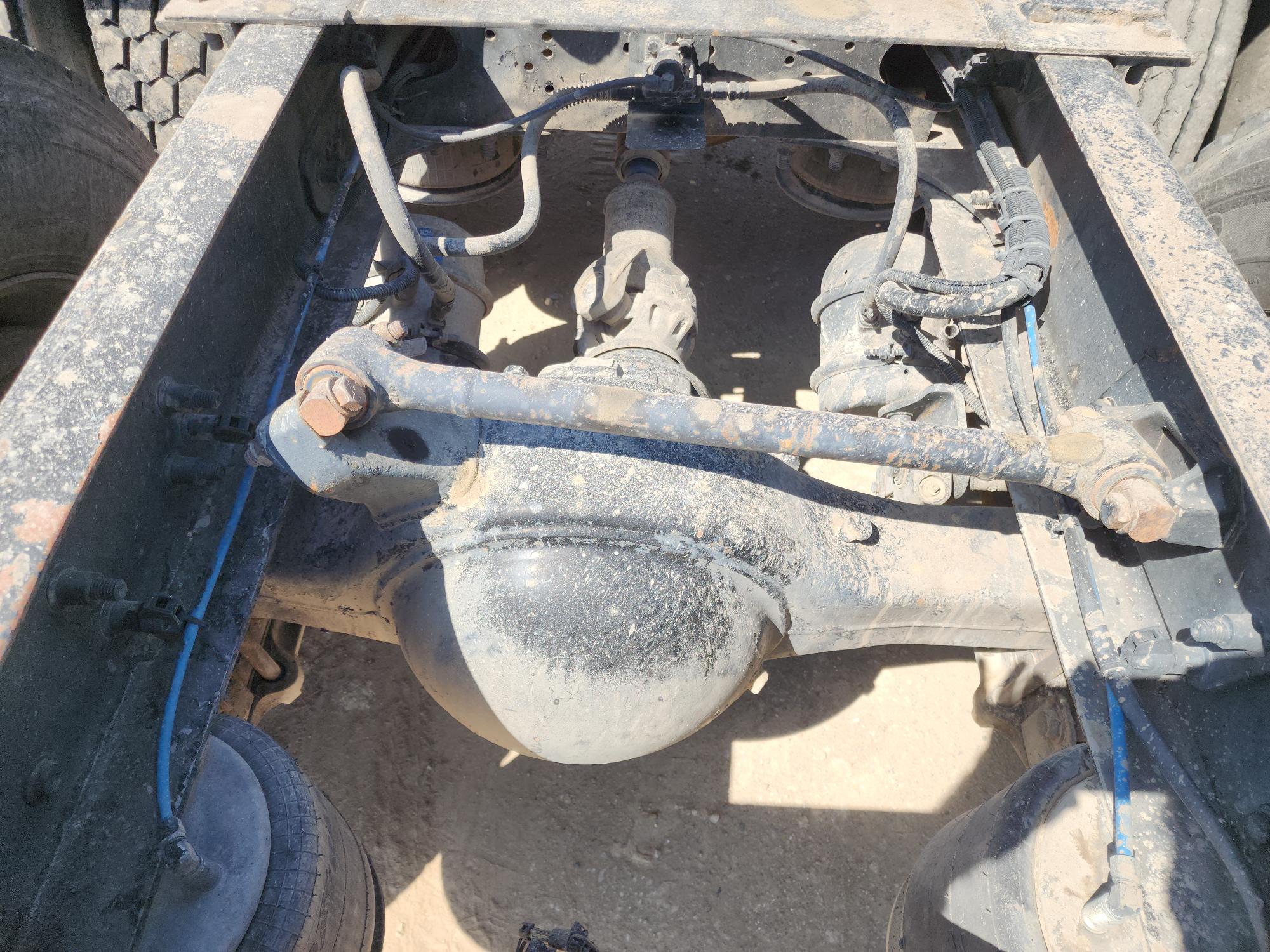 1999 FREIGHTLINER FL110 - view 18 of 44