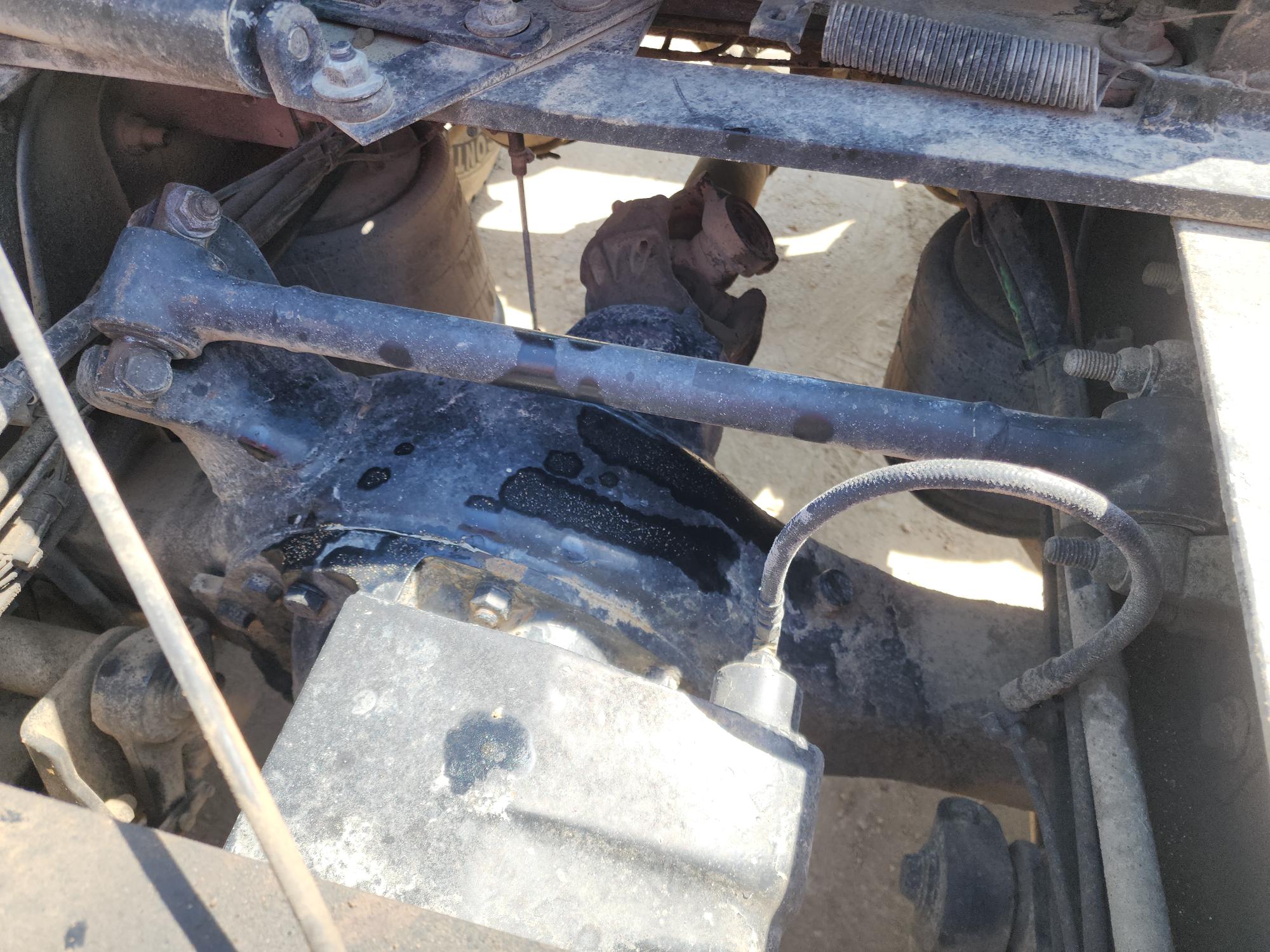 1999 FREIGHTLINER FL110 - Image 27