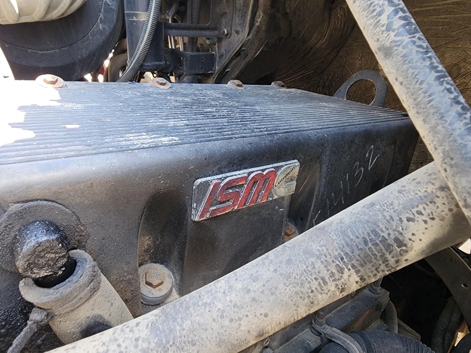 1999 FREIGHTLINER FL110 - Image 30