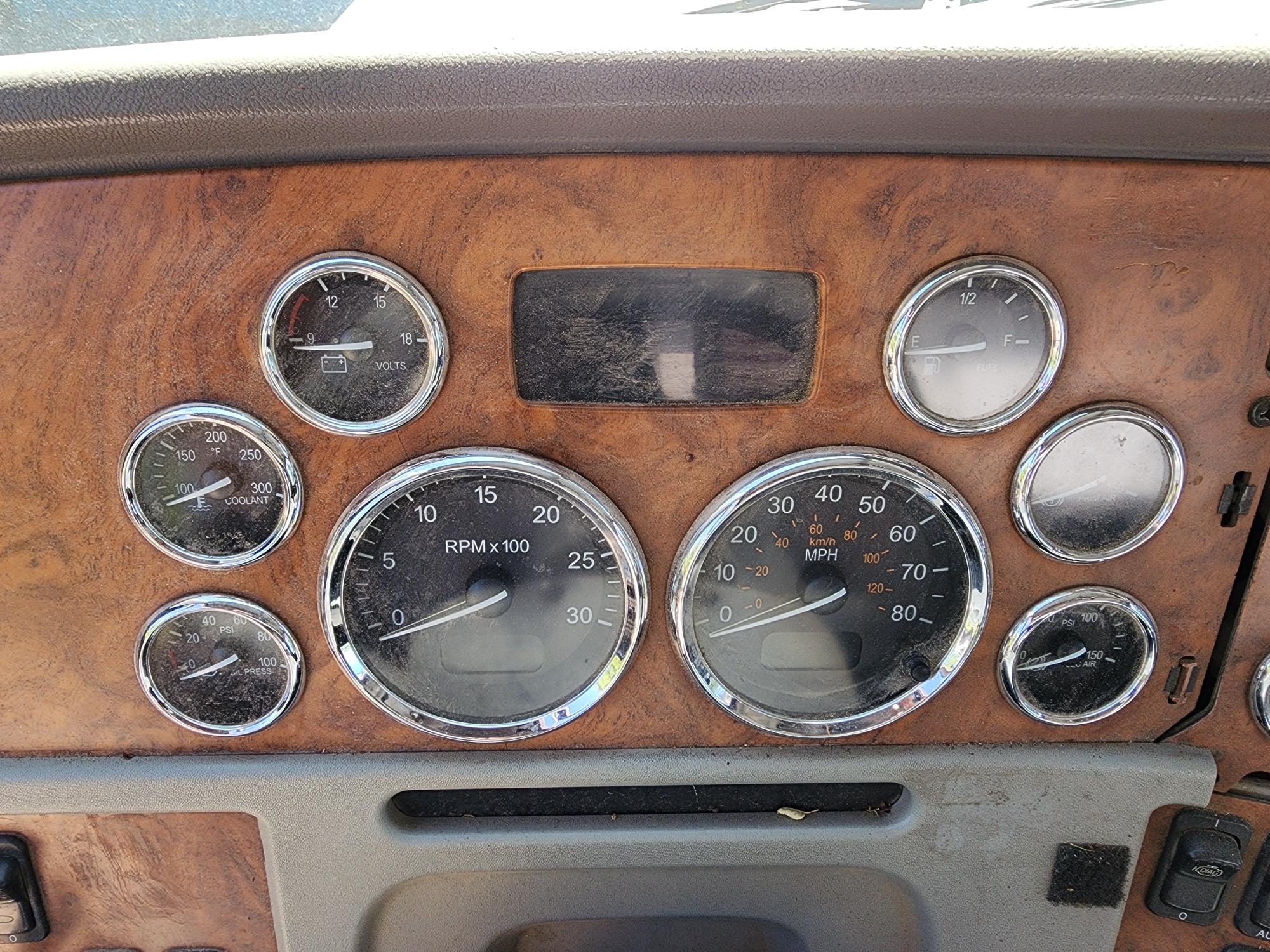 2007 PETERBILT 379 Super Dump HD - view 10 of 33