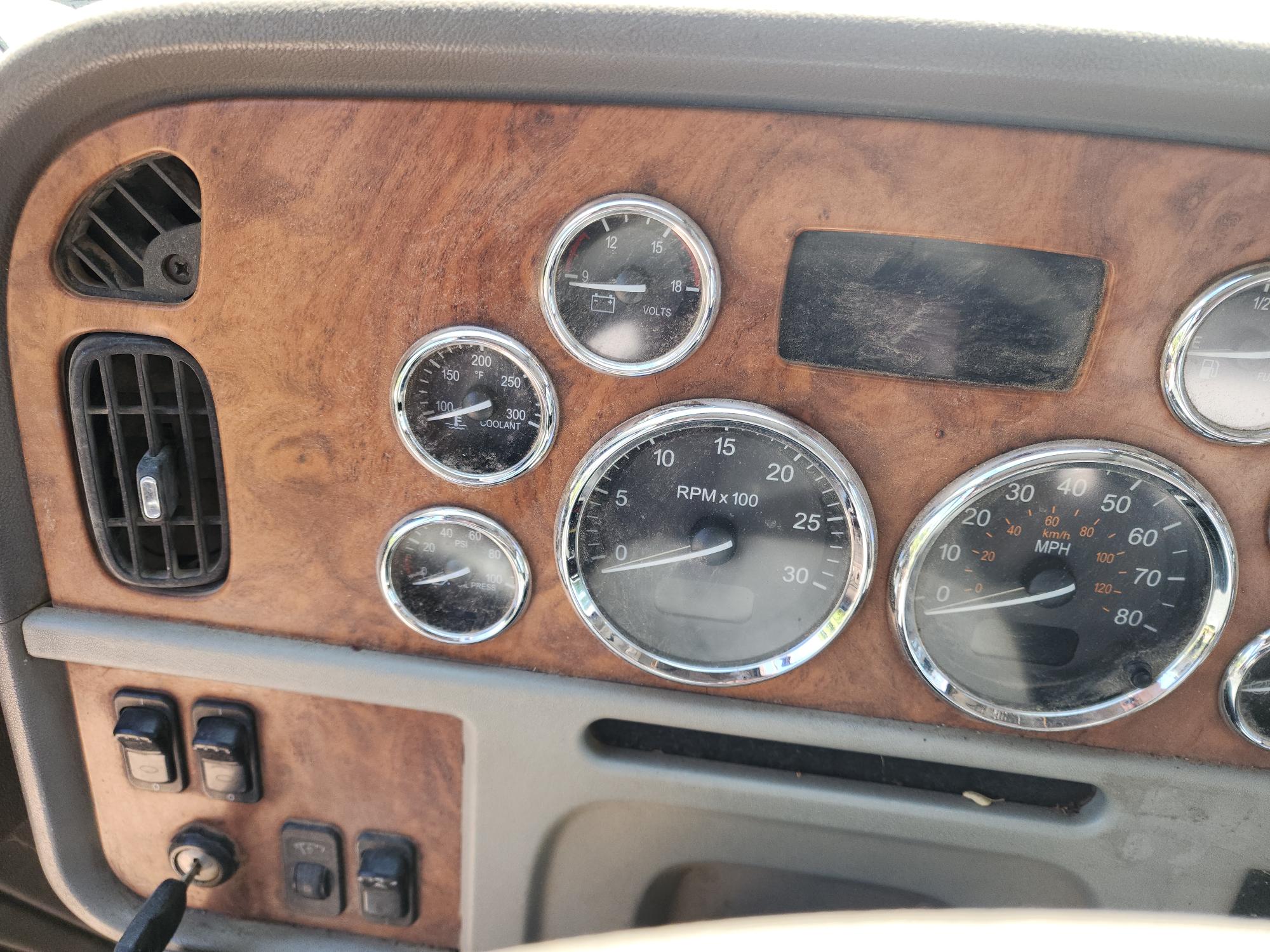 2007 PETERBILT 379 Super Dump HD - view 11 of 33