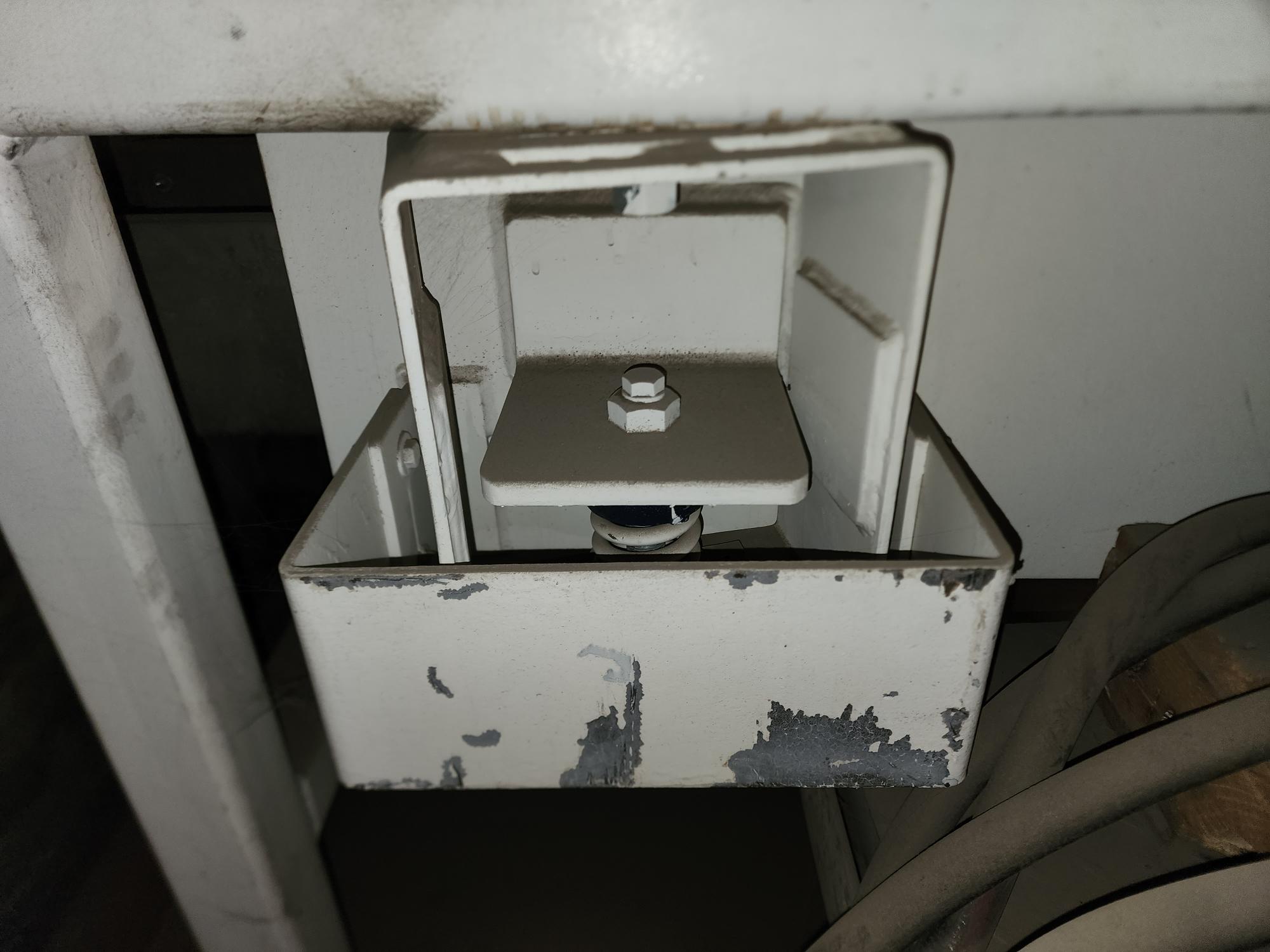 2011 DEAMCO MFG VCNF-U-14 X 8 X 9-0 - view 6 of 9