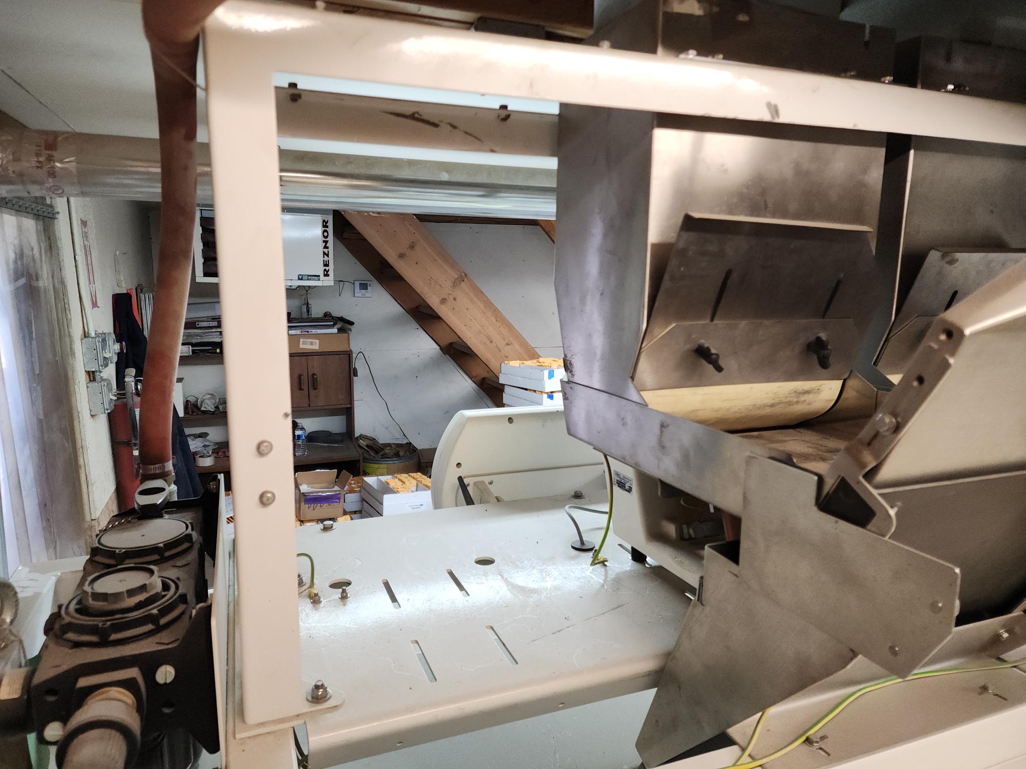 2013 BUHLER SORTEX Z+2BL Color Sorter - Image 8