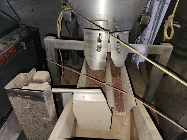 2004 WEIGHPACK PAXIOM AEF-1 Vibratory Scale