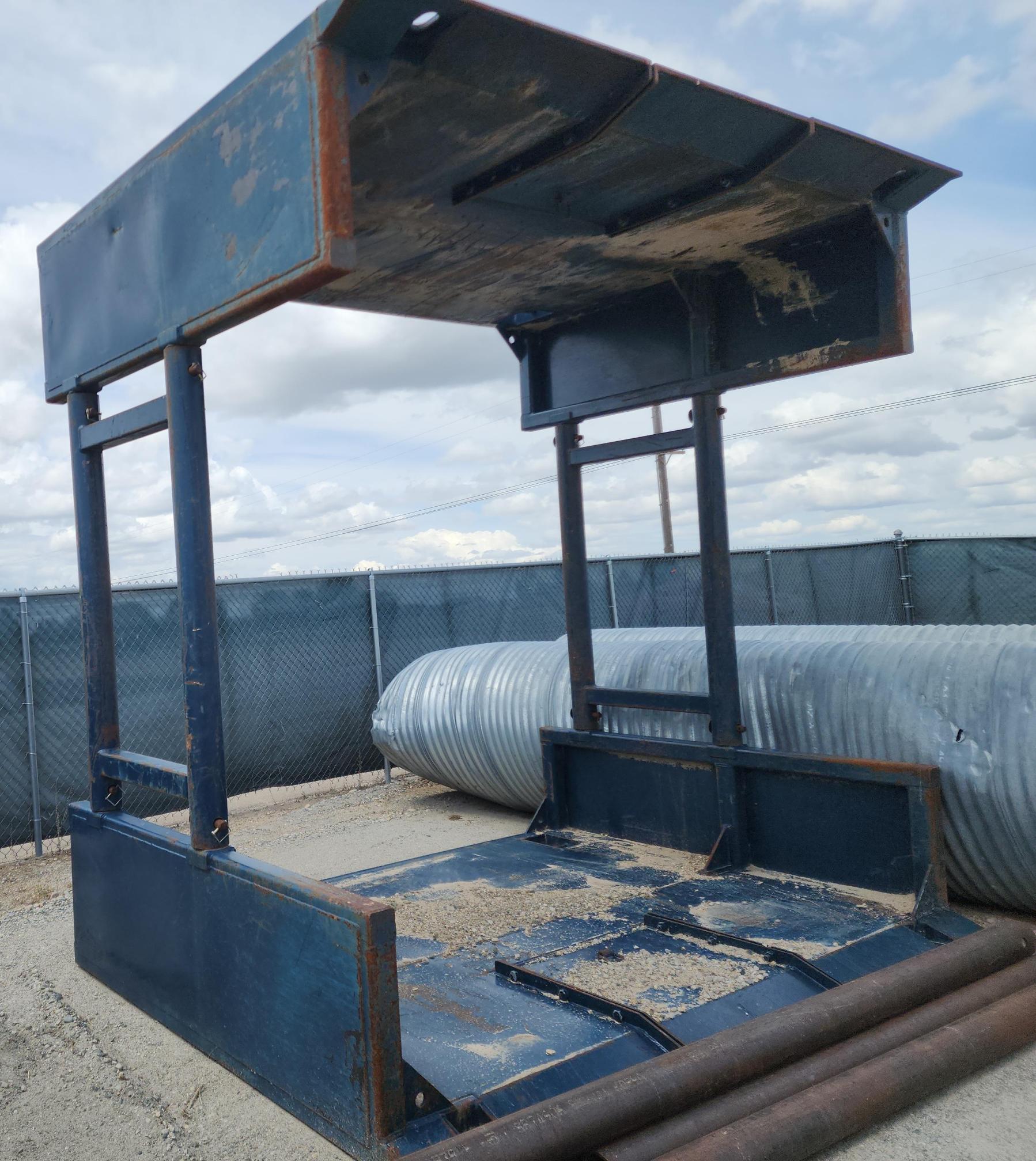 2014 GME 8' MANHOLE BOX - Image 4