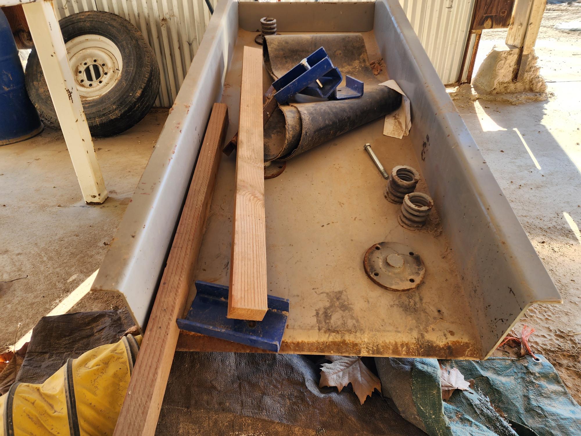 2018 ERIEZ 75B Vibratory Feeder - Image 3