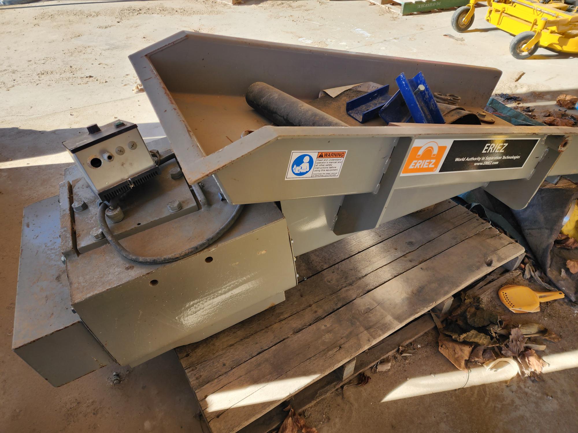 2018 ERIEZ 75B Vibratory Feeder - Image 2