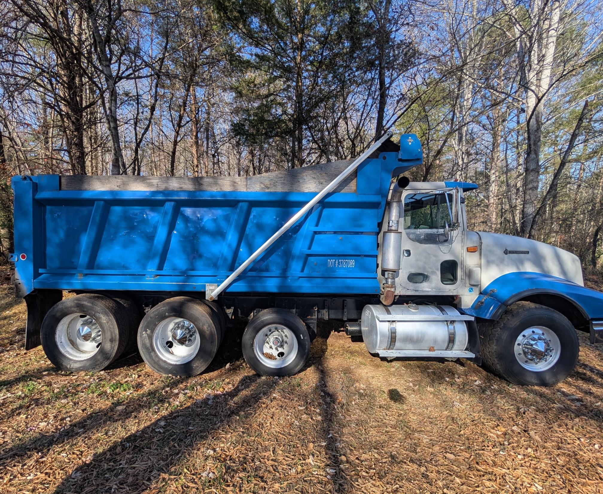 1996 INTERNATIONAL 9400 Tri Axle