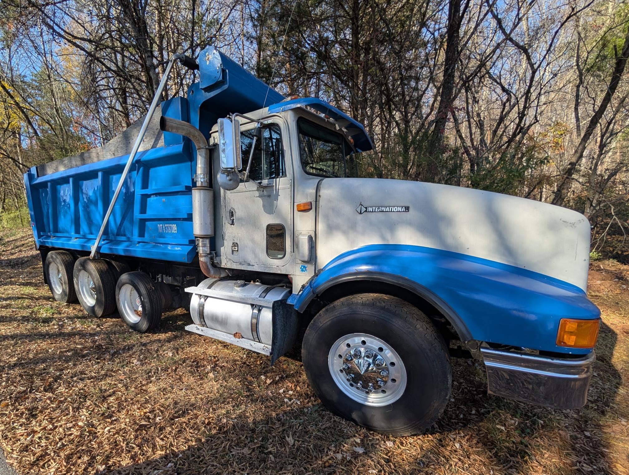 1996 INTERNATIONAL 9400 Tri Axle - Image 9