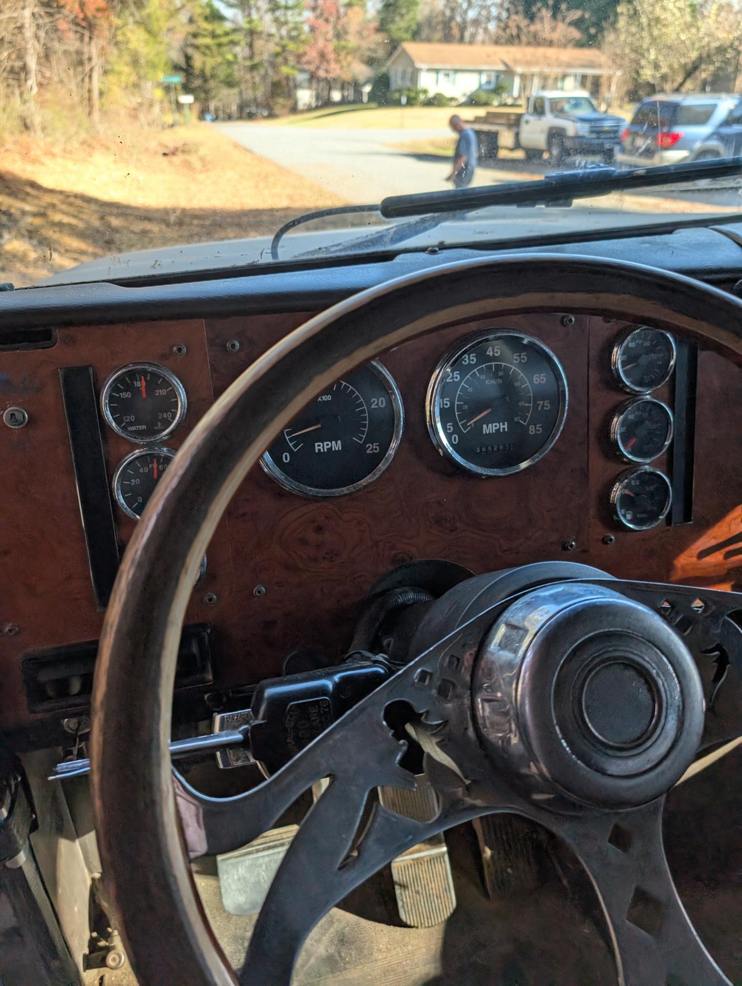 1996 INTERNATIONAL 9400 Tri Axle - Image 24