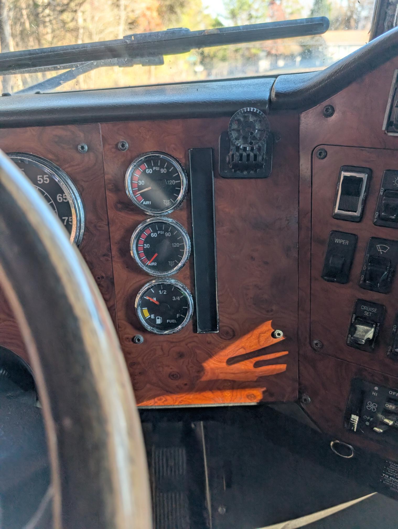 1996 INTERNATIONAL 9400 Tri Axle - Image 27