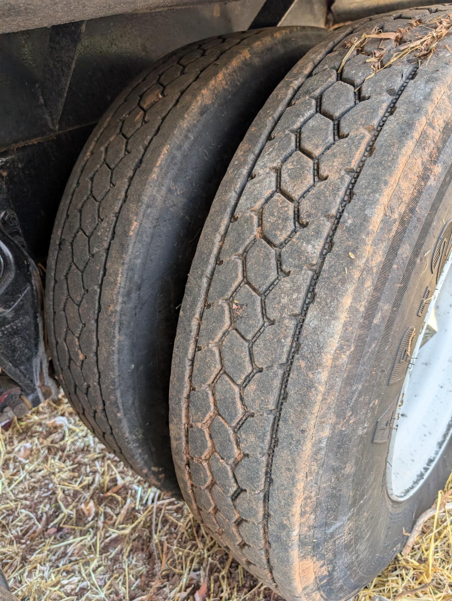 1996 INTERNATIONAL 9400 Tri Axle - Image 46