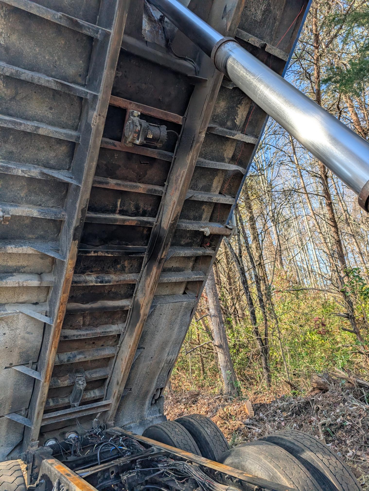 1996 INTERNATIONAL 9400 Tri Axle - Image 15
