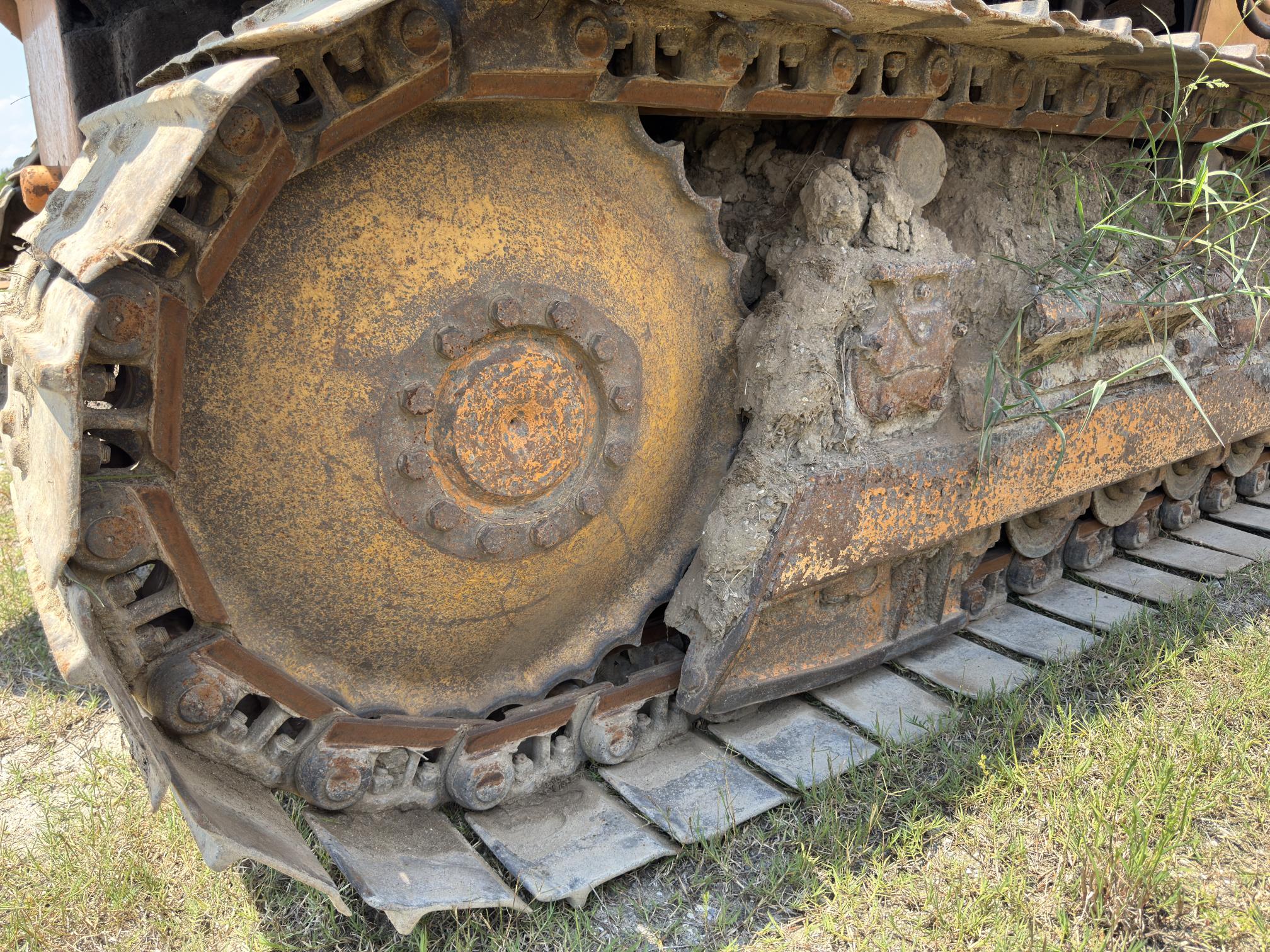 2000 CASE 1150H - Image 10