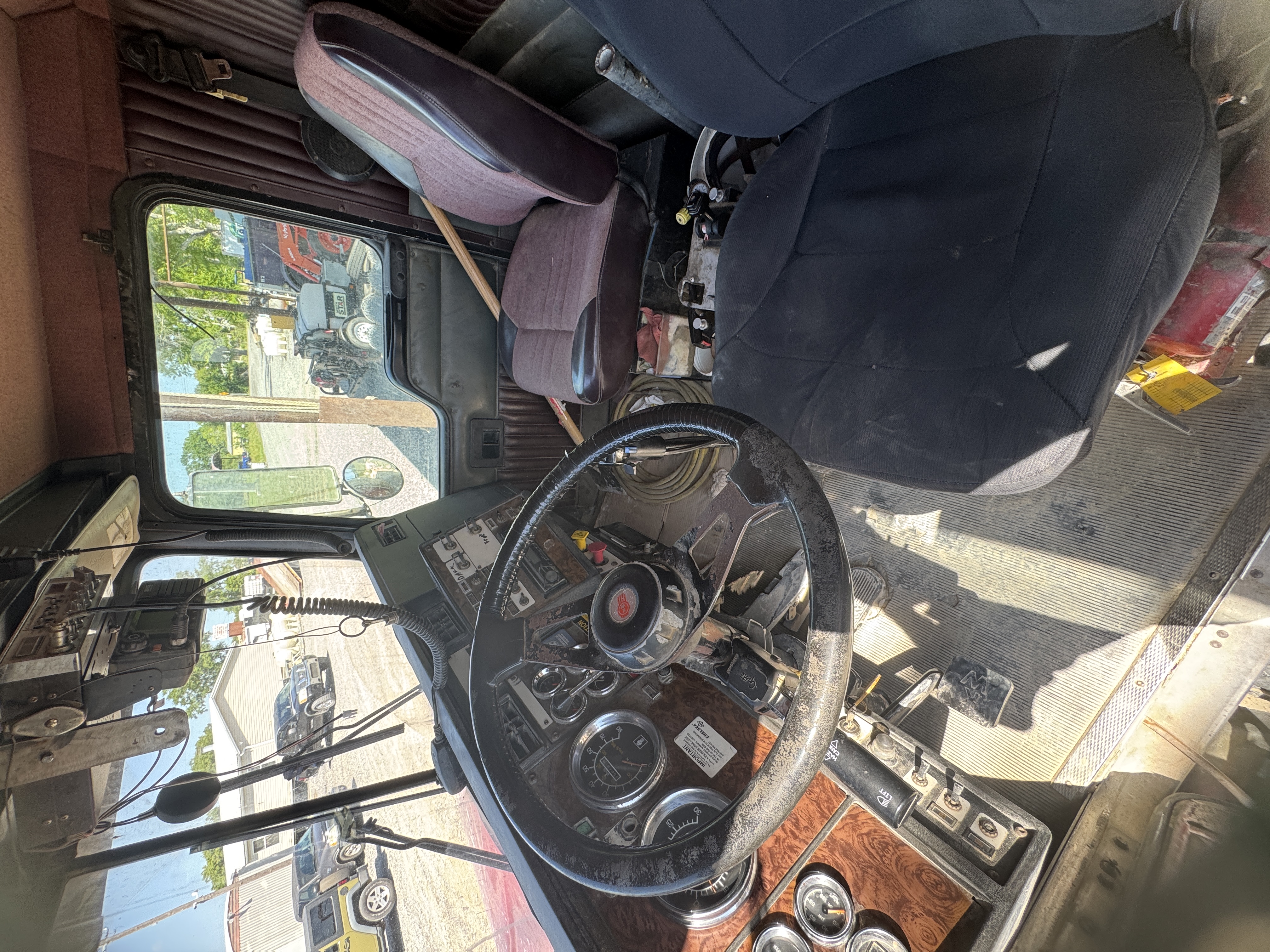 1997 KENWORTH T800 - Image 11