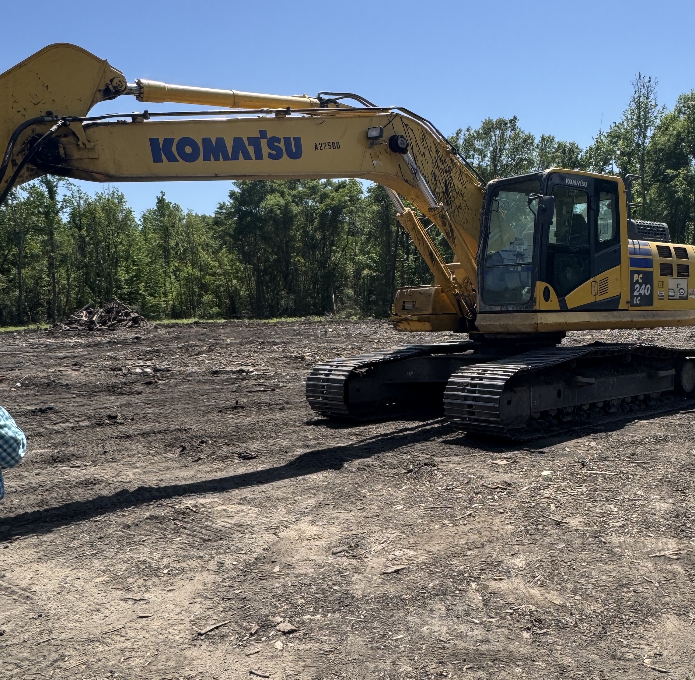 2022 KOMATSU PC240LC-11 - view 5 of 23