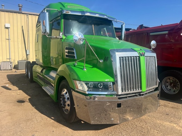 2017 WESTERN STAR 5700xe