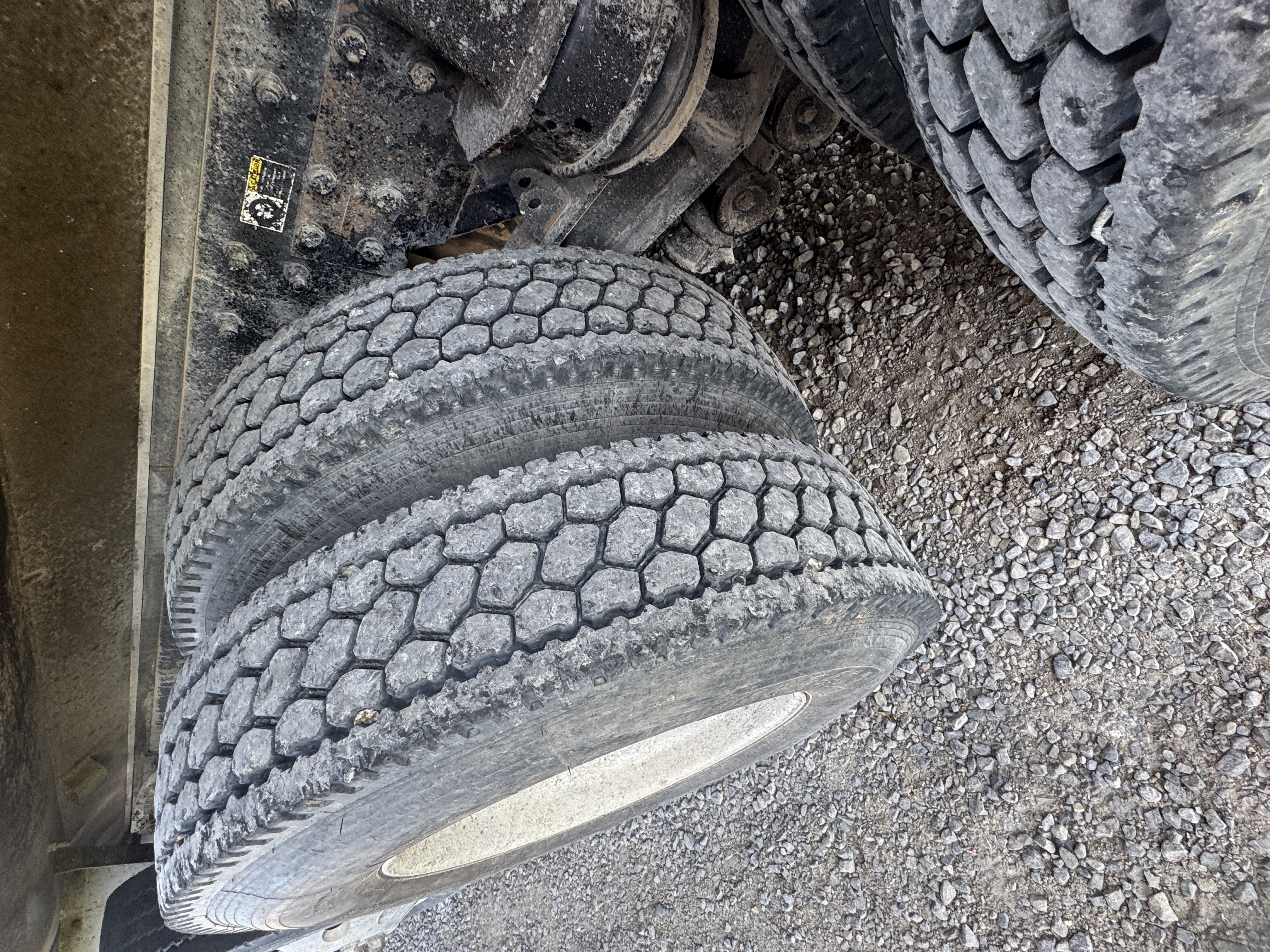 2004 PETERBILT 357 - Image 15