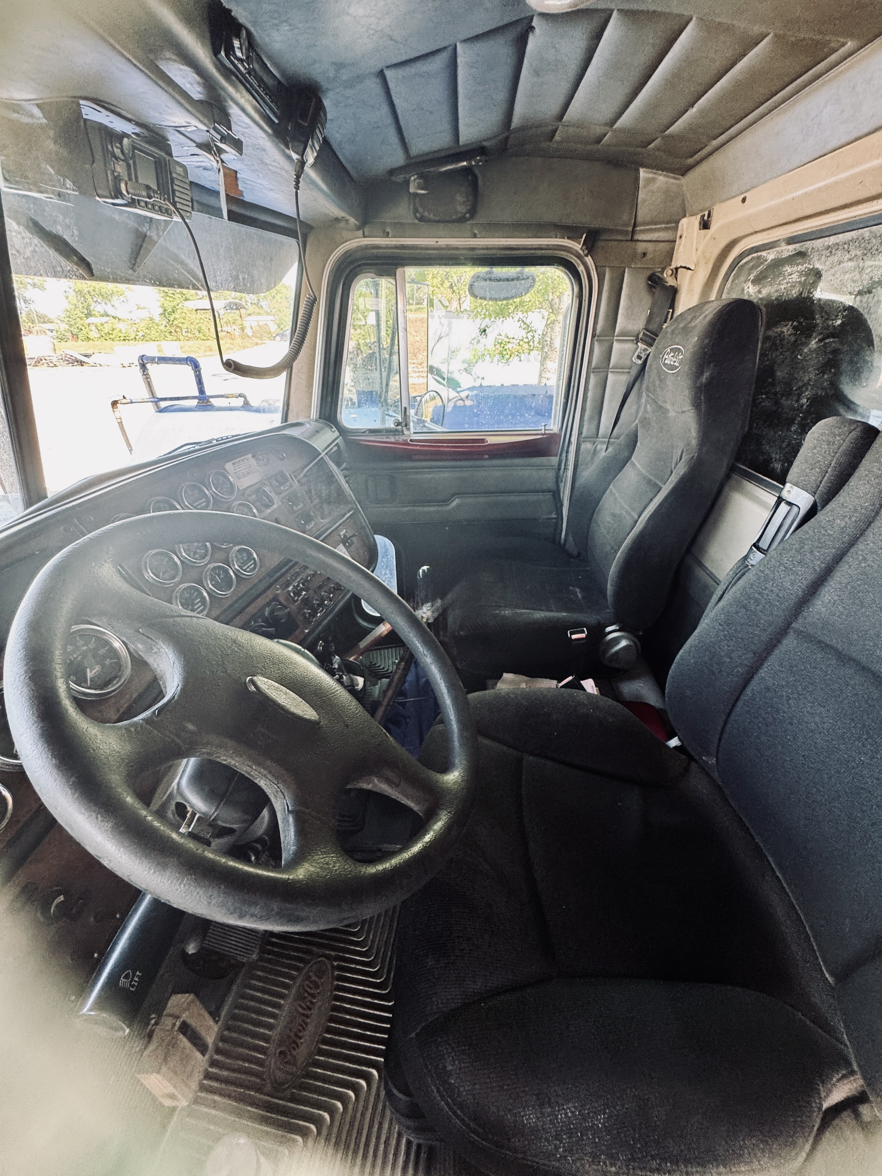 2004 PETERBILT 357 - Image 10