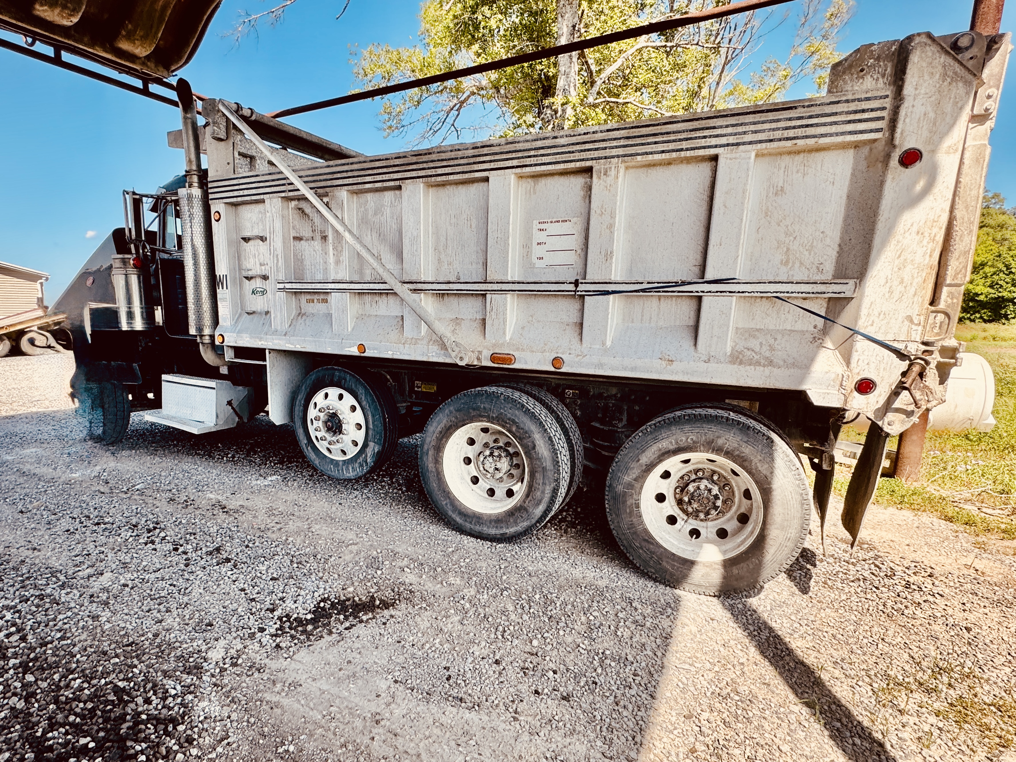 2004 PETERBILT 357 - Image 2