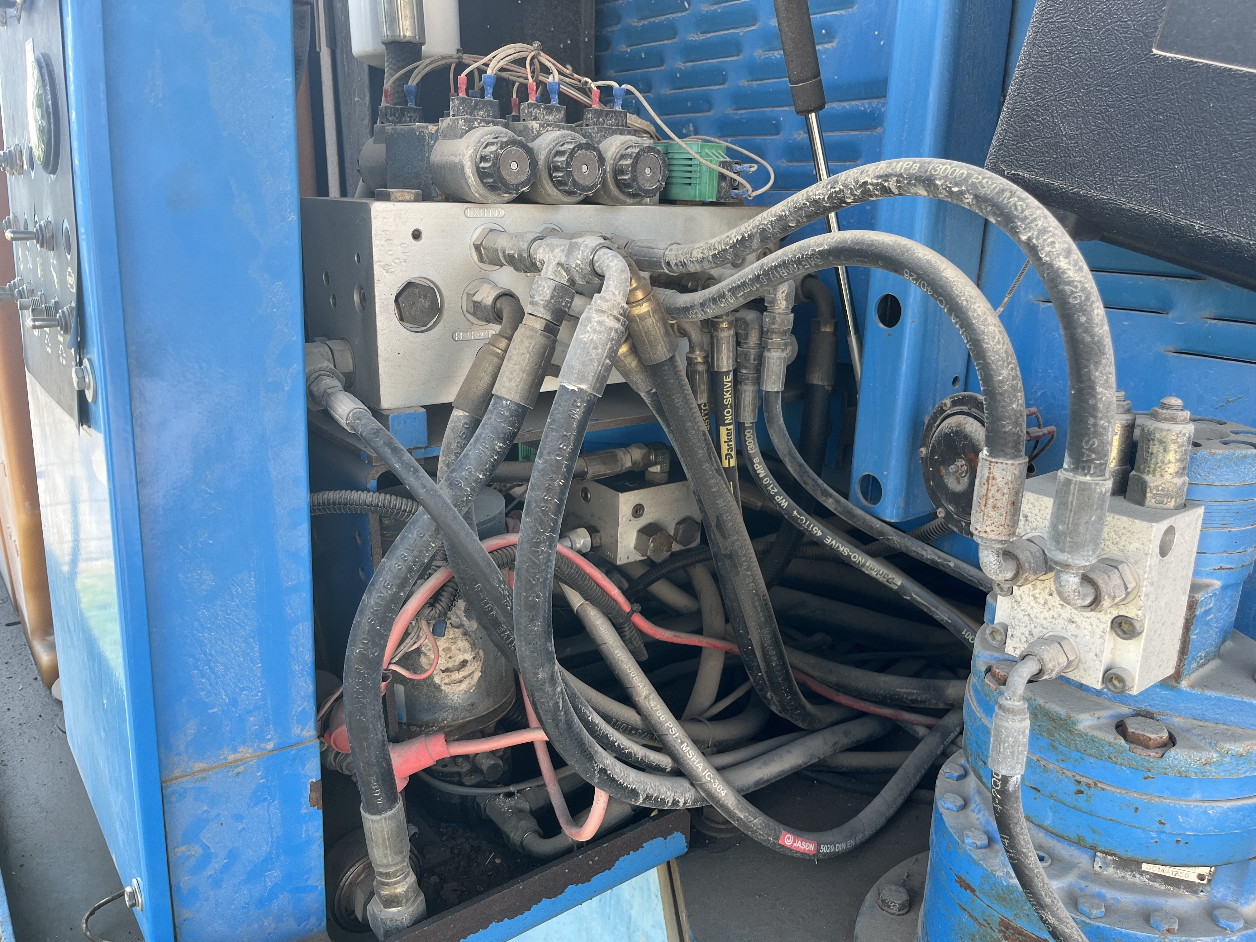 2001 GENIE S-60 - view 19 of 22