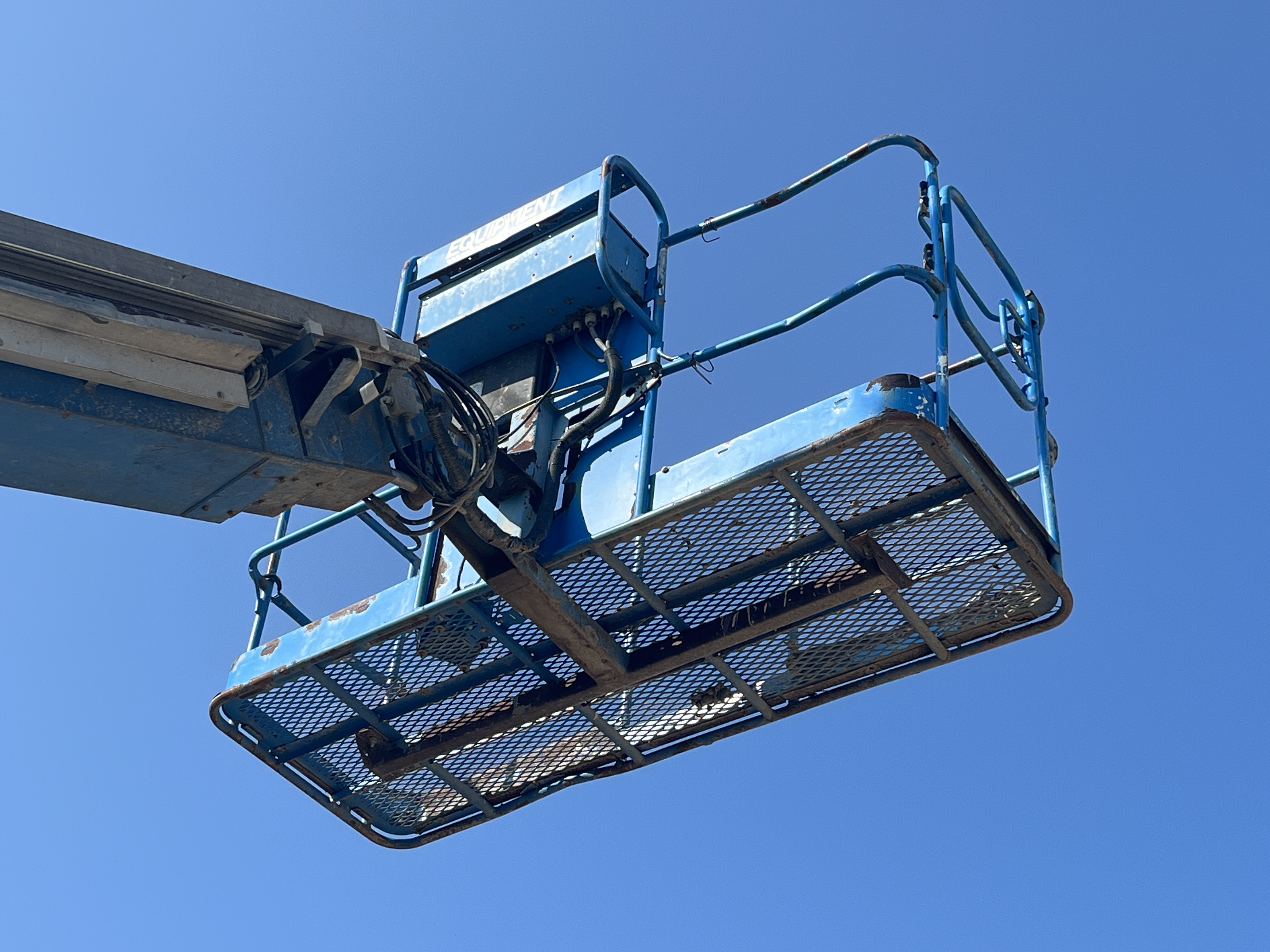 2001 GENIE S-60 - Image 8