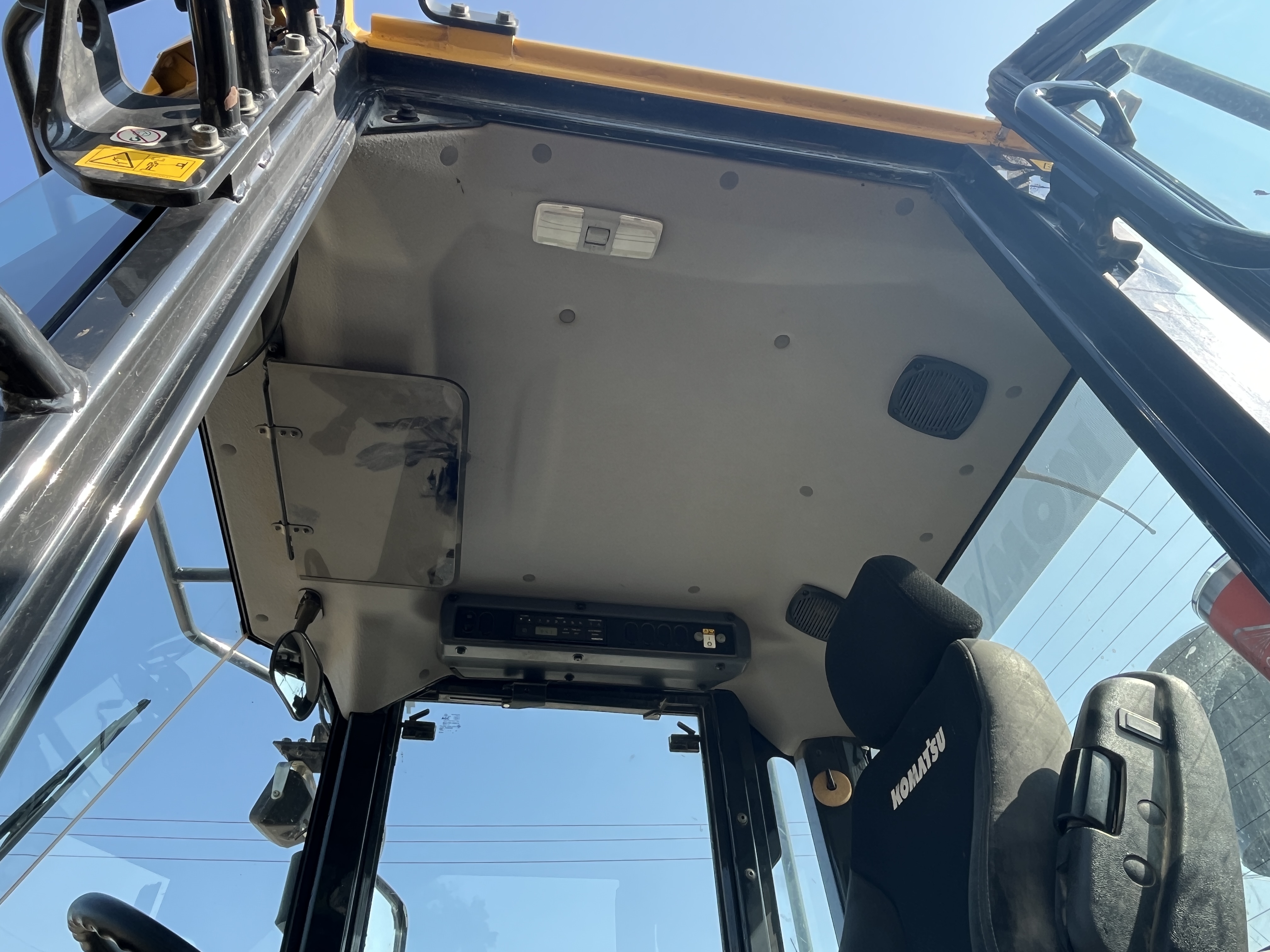 2021 KOMATSU WA270-8 - Image 6