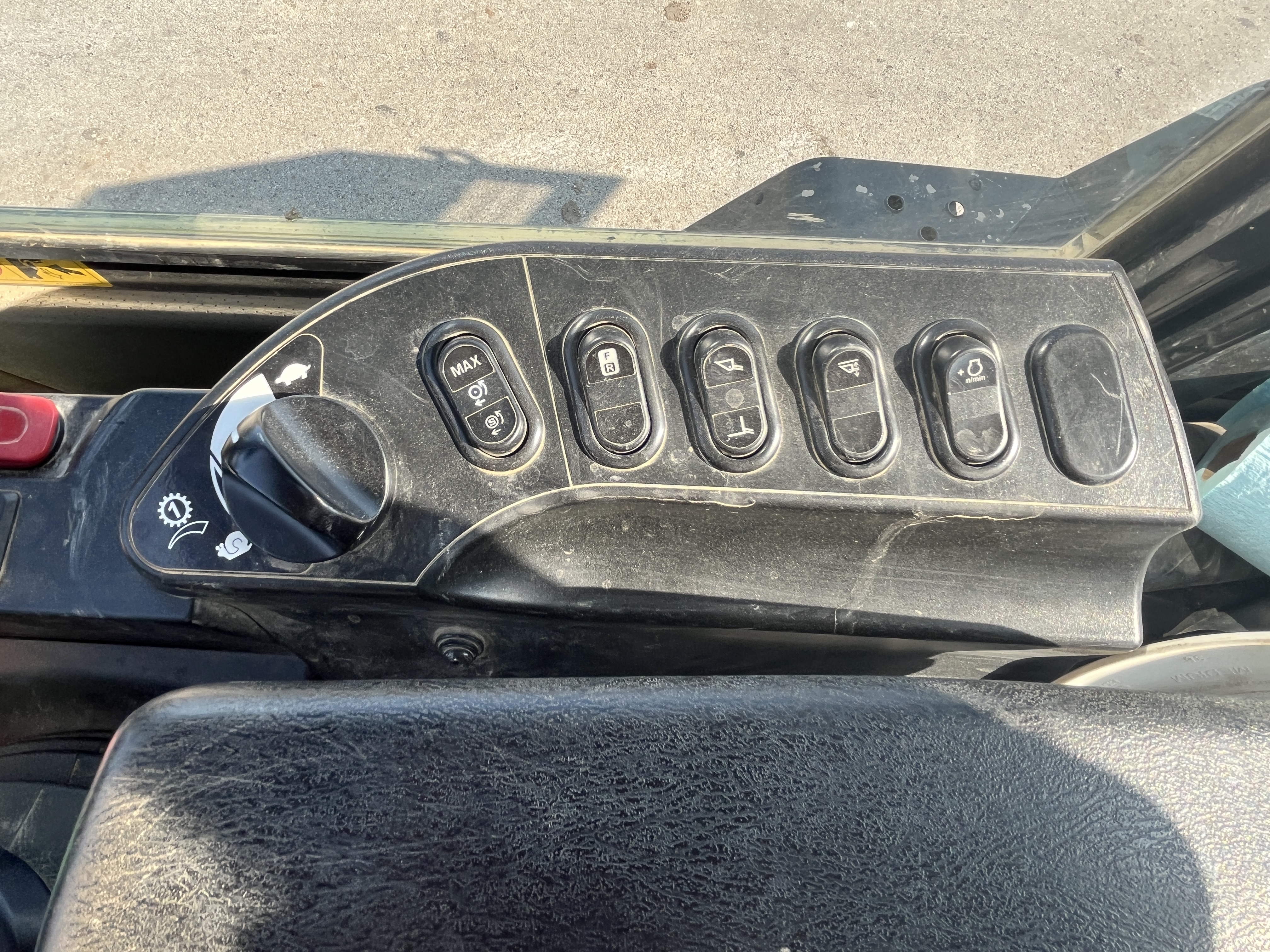 2021 KOMATSU WA270-8 - Image 11