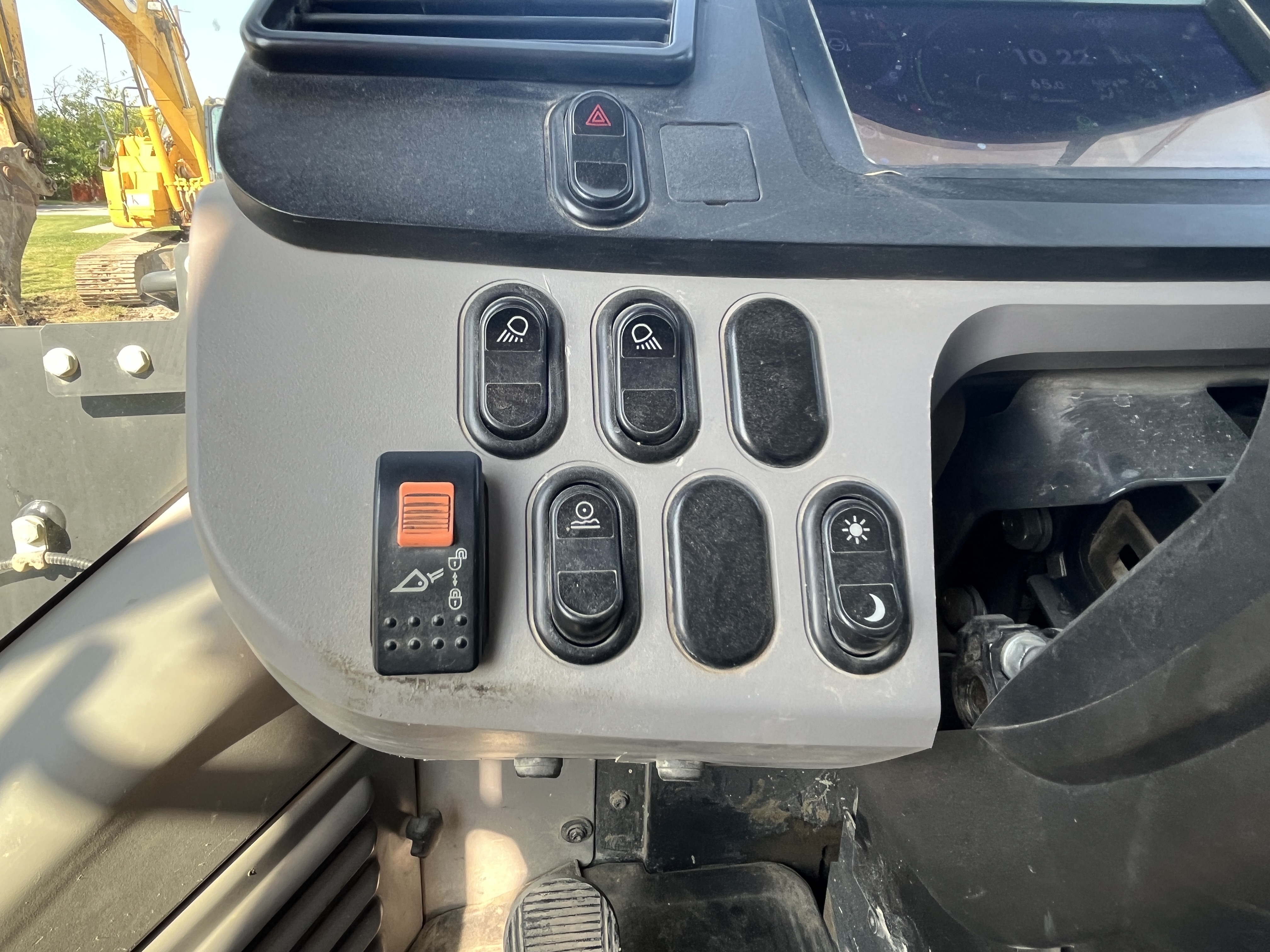 2021 KOMATSU WA270-8 - Image 12