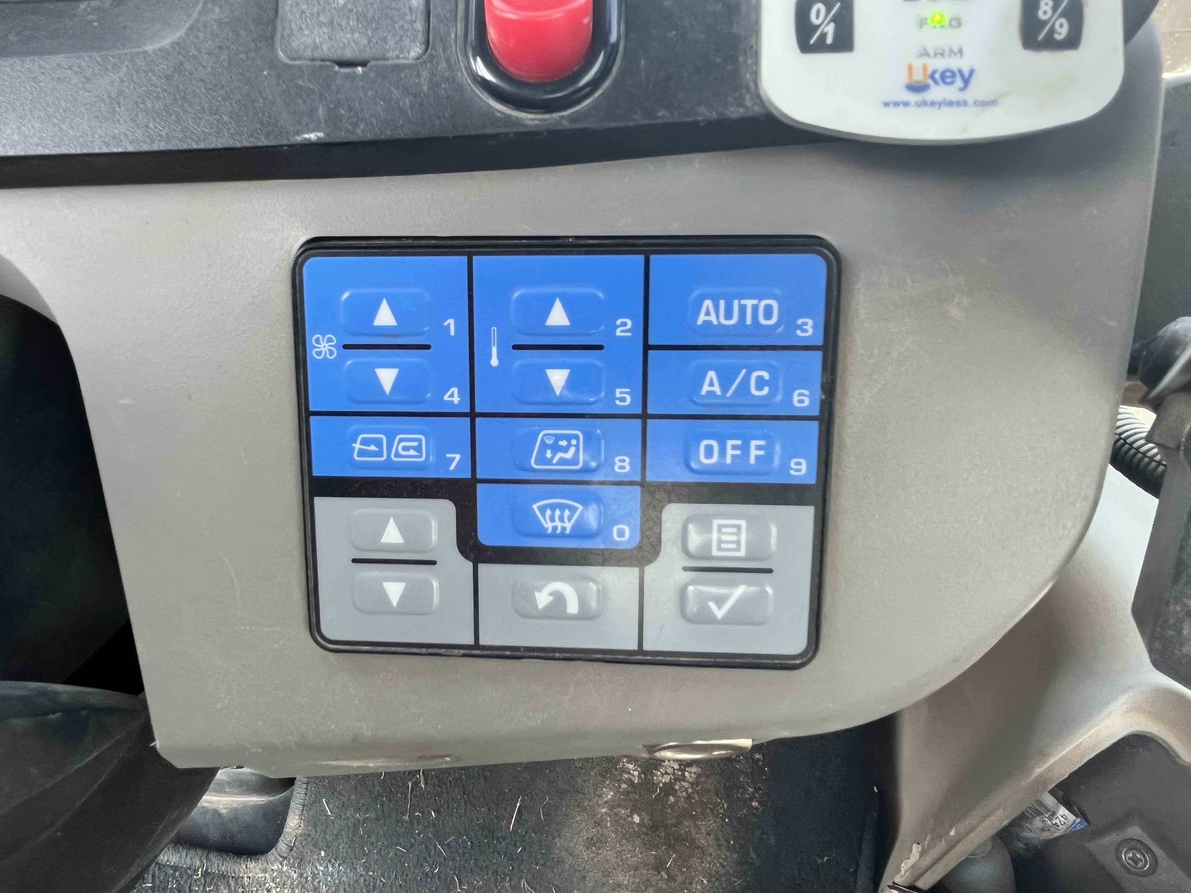 2021 KOMATSU WA270-8 - Image 13