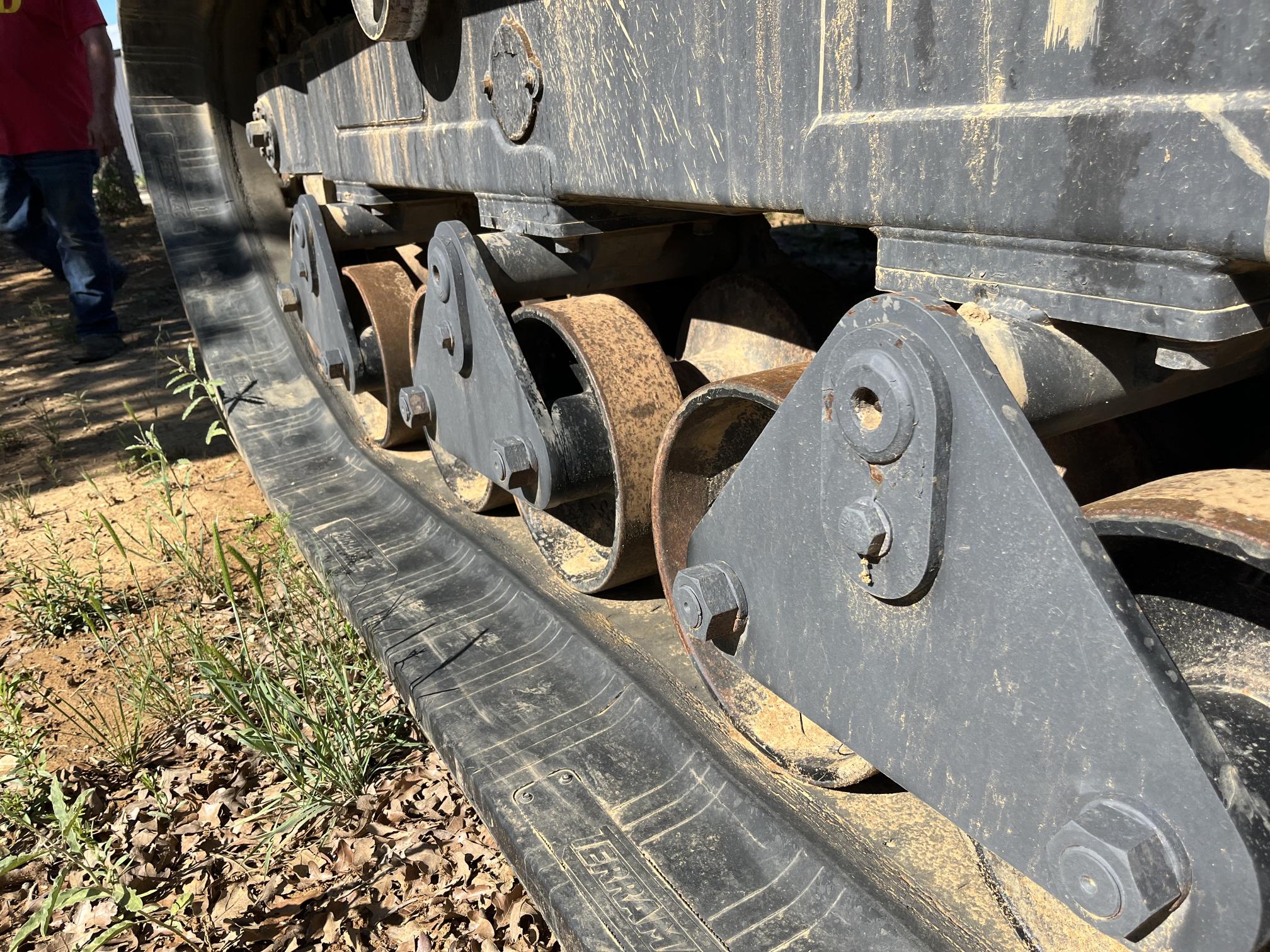 2017 TERRAMAC RT14 - Image 19