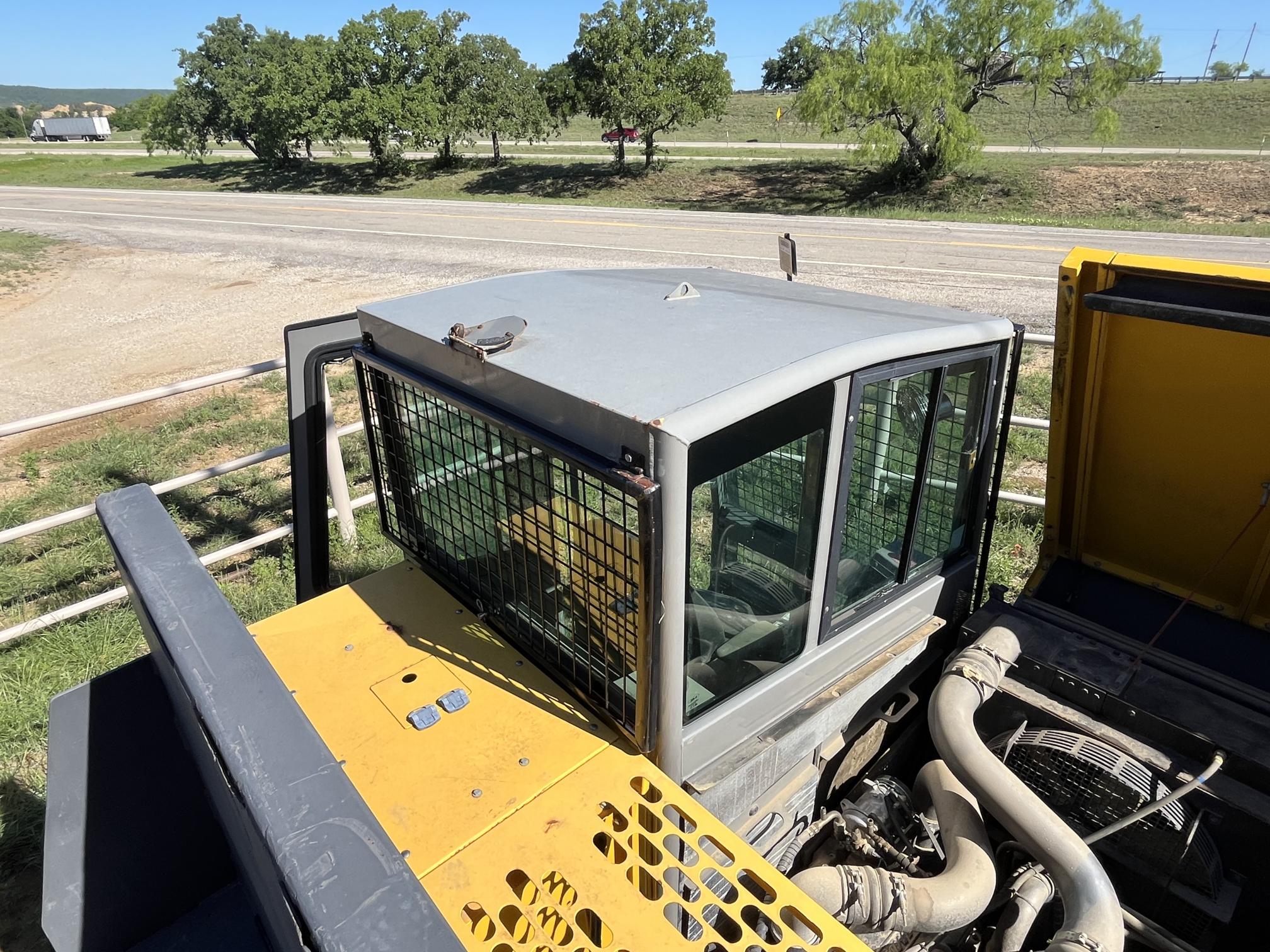 2017 TERRAMAC RT14 - Image 29