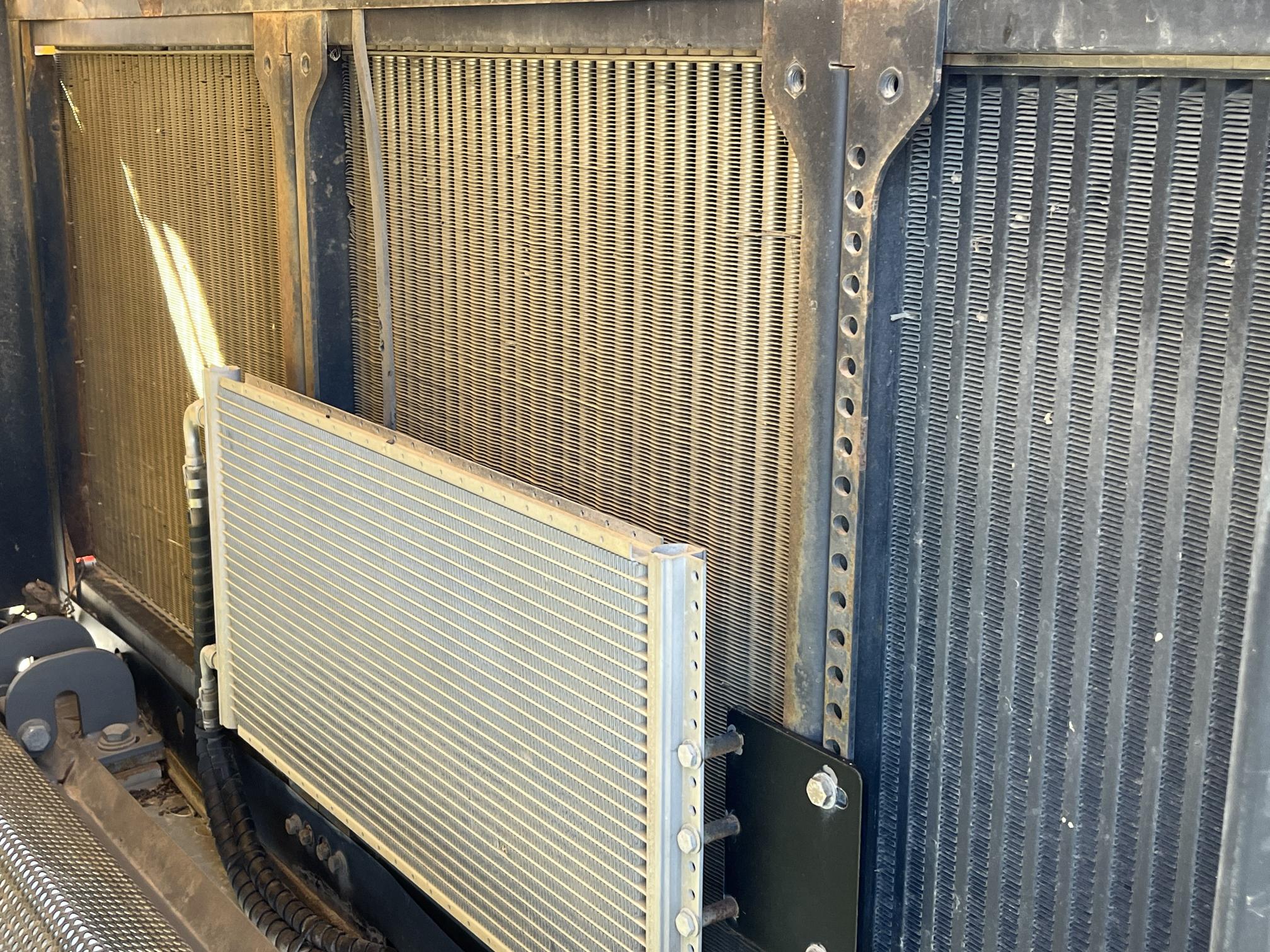 2017 TERRAMAC RT14 - Image 34