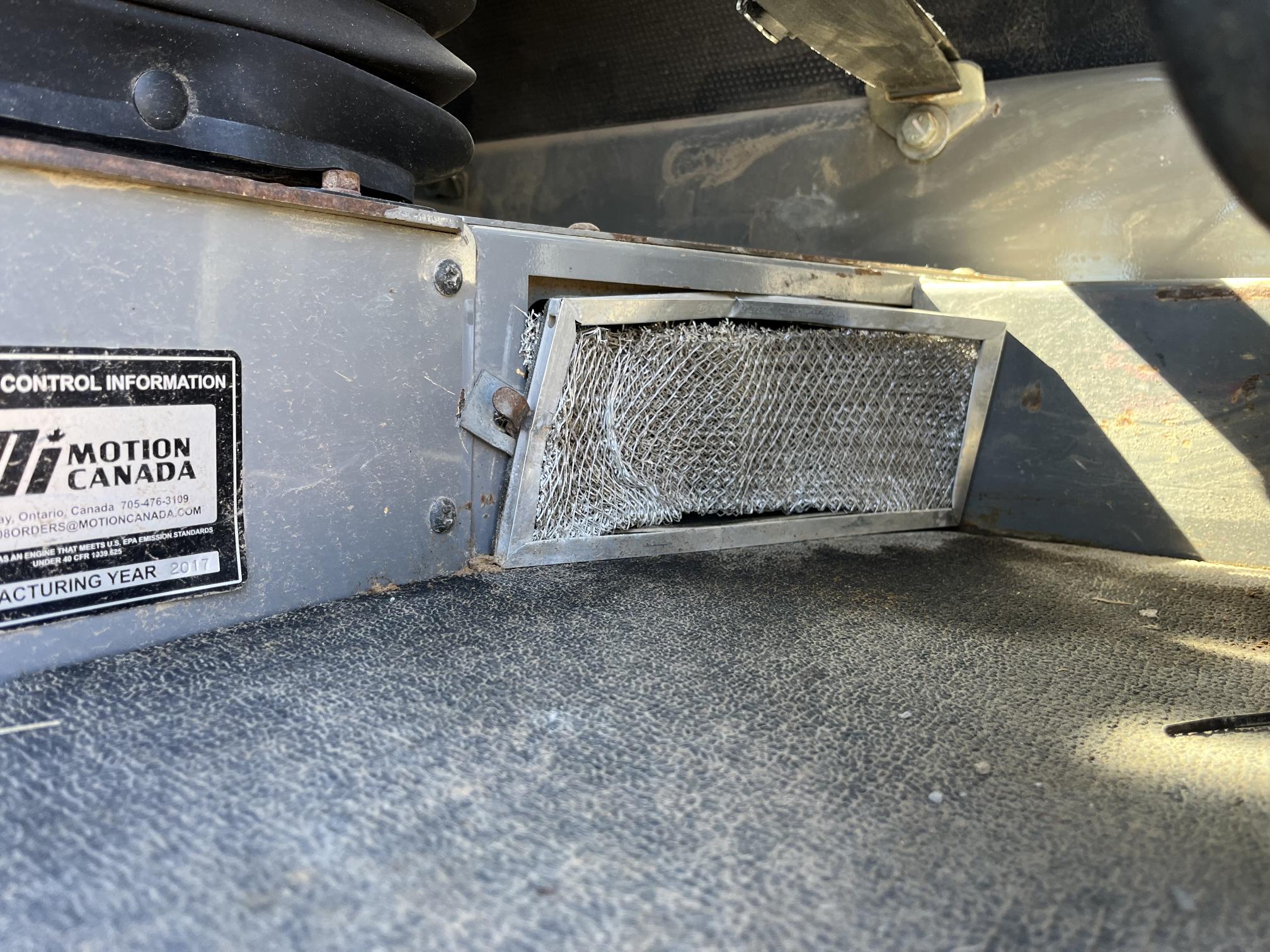 2017 TERRAMAC RT14 - Image 14