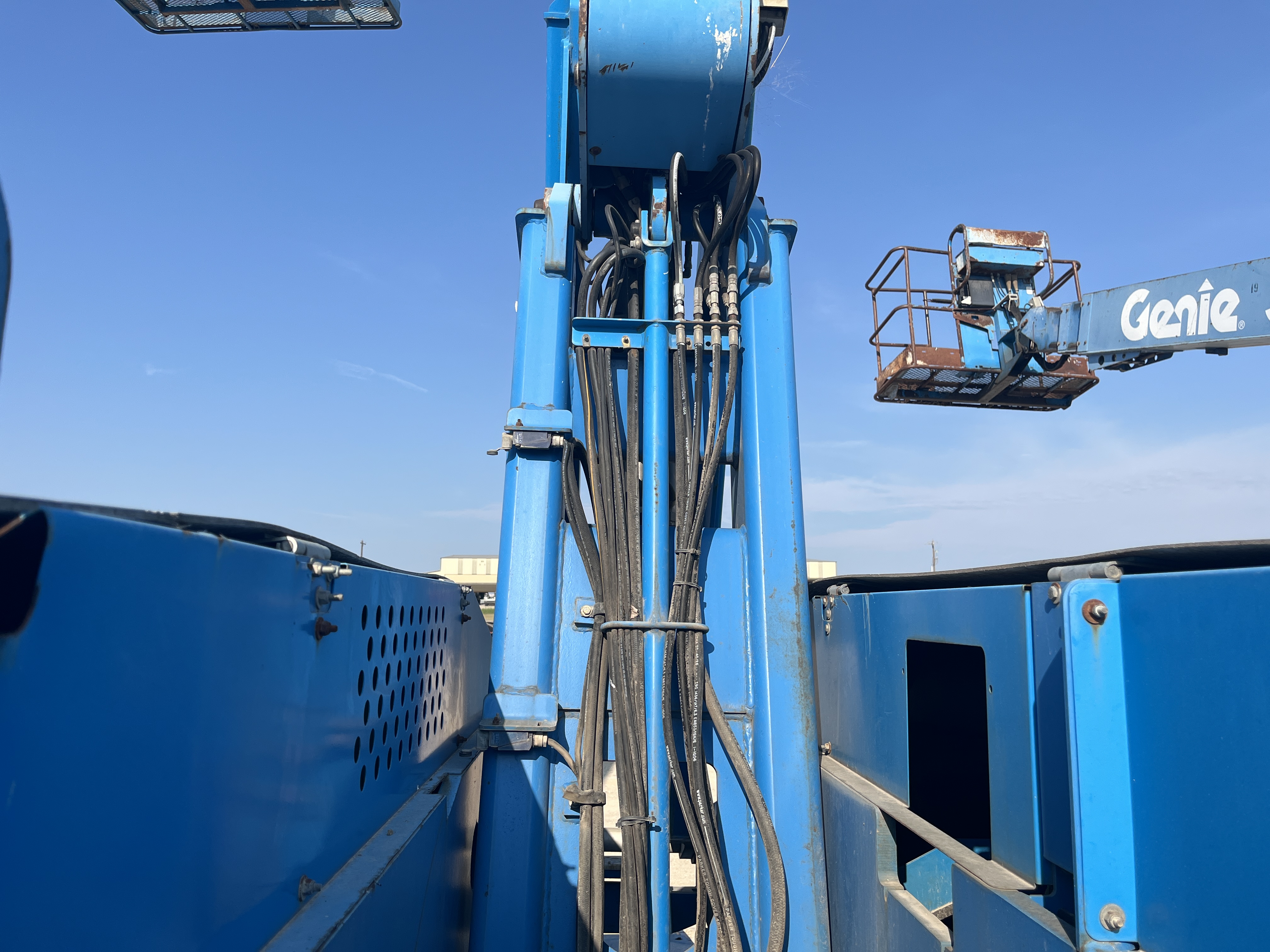 2006 GENIE S-60 - Image 16