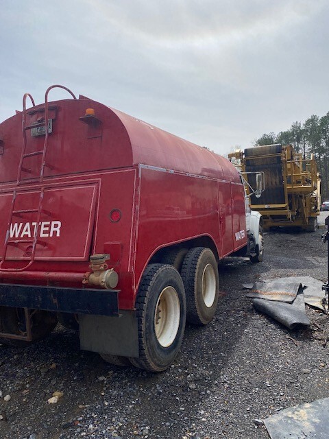 1996 INTERNATIONAL F-4900 - Image 9