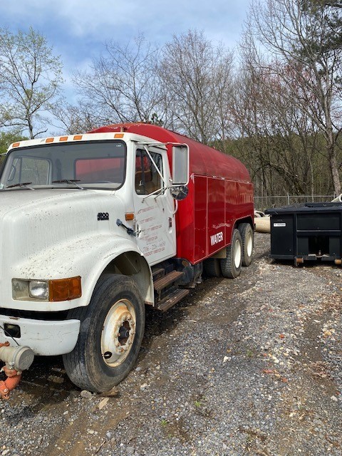 1996 INTERNATIONAL F-4900 - view 3 of 21