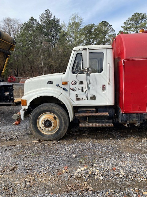 1996 INTERNATIONAL F-4900 - Image 6