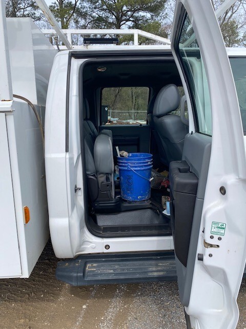 2014 FORD F-550 - Image 29