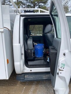 2014 FORD F-550 - Image 29