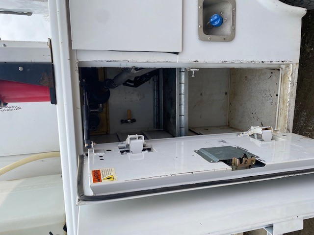 2014 FORD F-550 - view 9 of 30