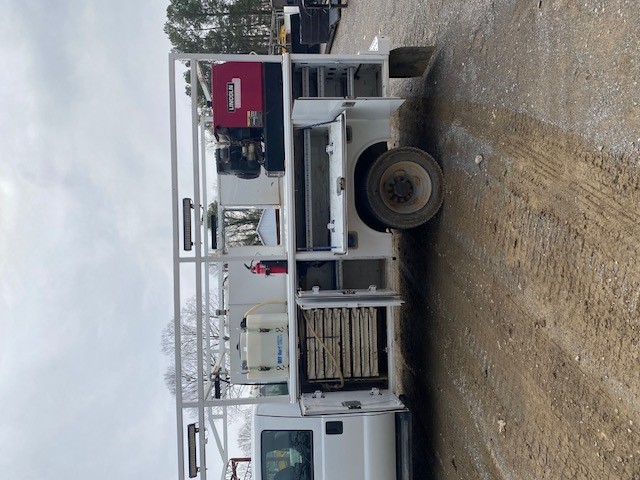 2014 FORD F-550 - Image 11