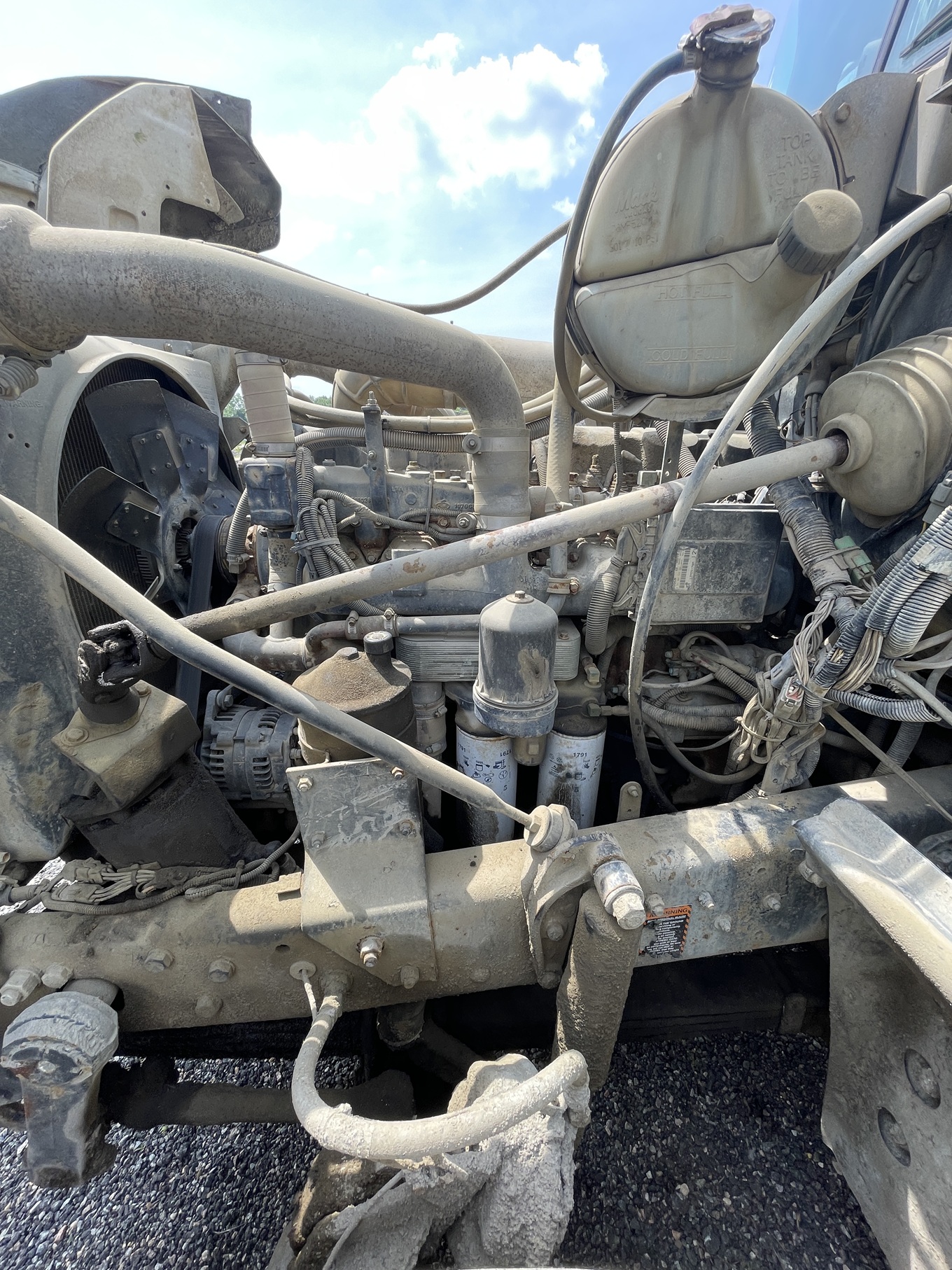 2001 MACK RD 690S Tri Axle - view 16 of 20