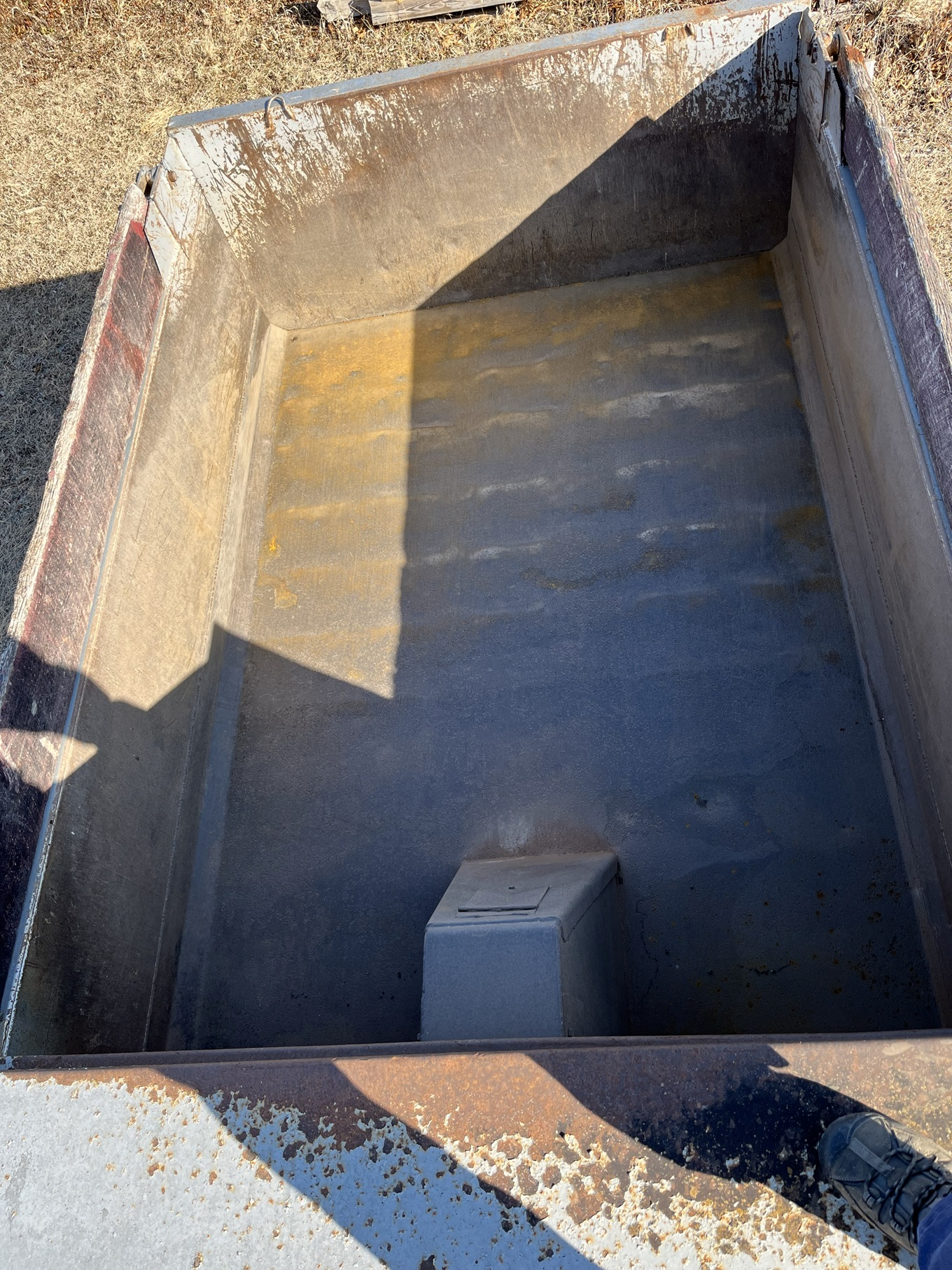 1997 INTERNATIONAL 8100 Dump Truck - Image 8