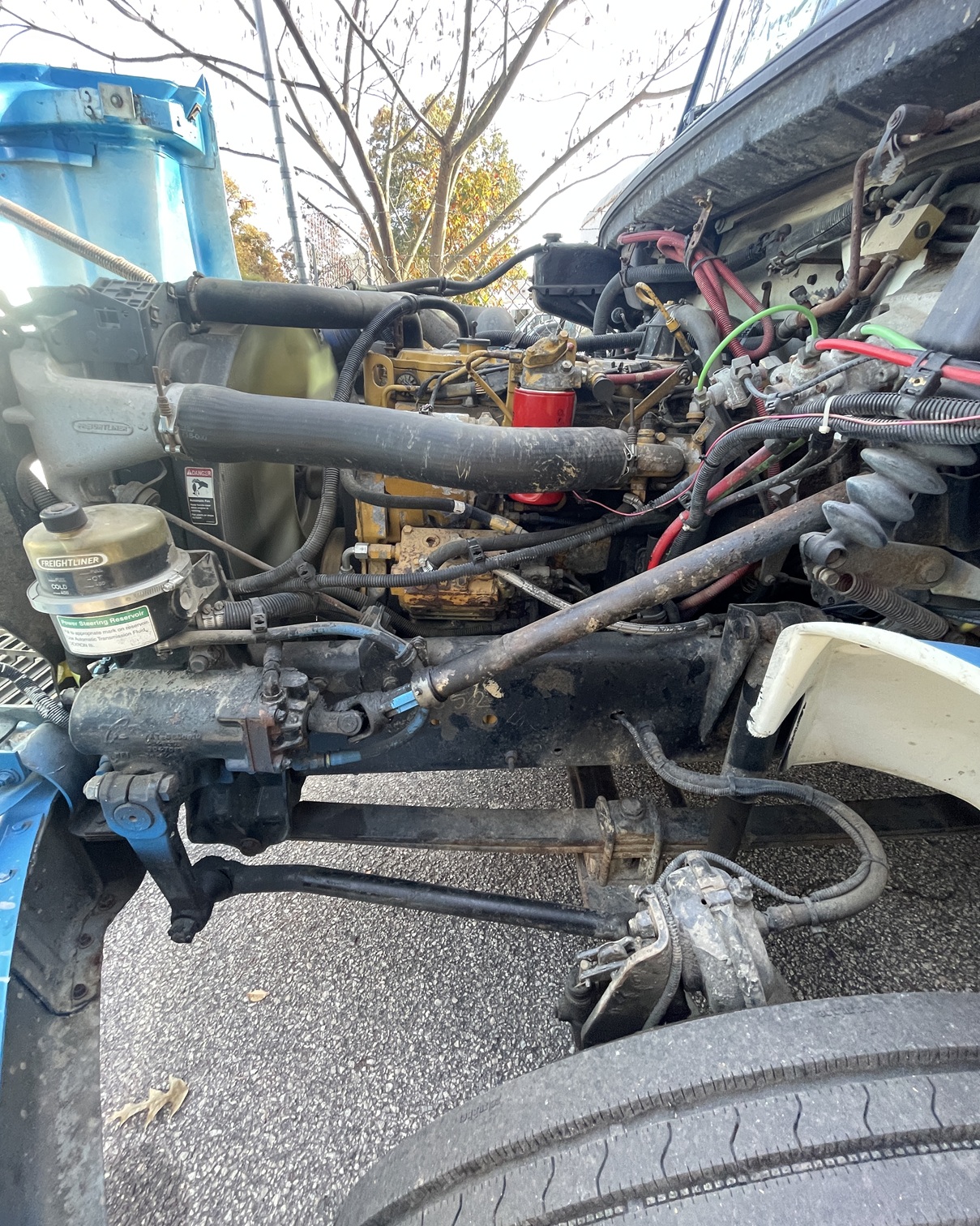 2005 FREIGHTLINER FL70 - Image 33