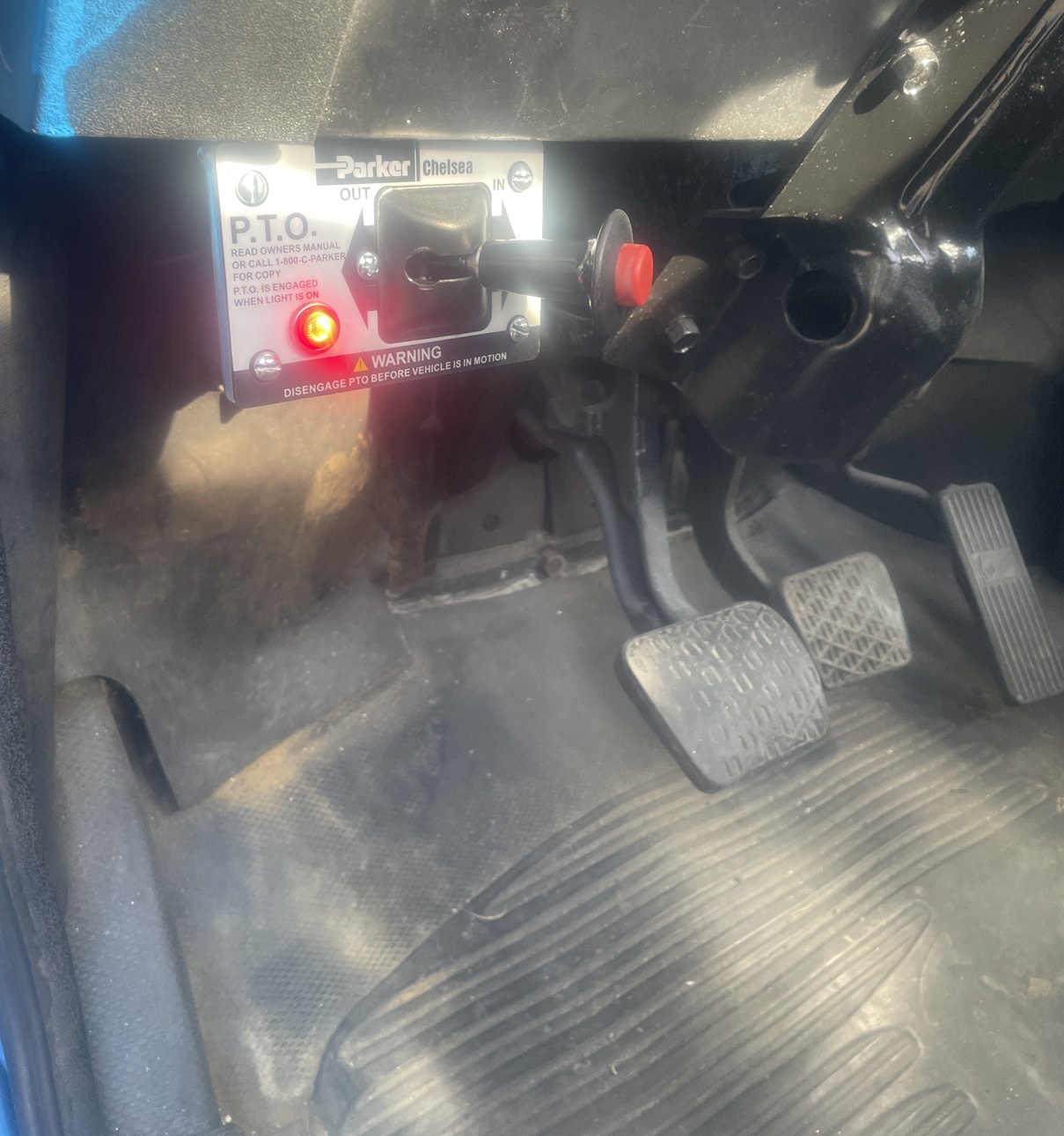 2005 FREIGHTLINER FL70 - Image 17