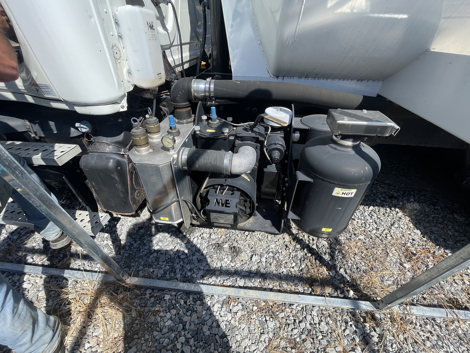 2013 FREIGHTLINER Cascadia 125 Vacuum - Image 13