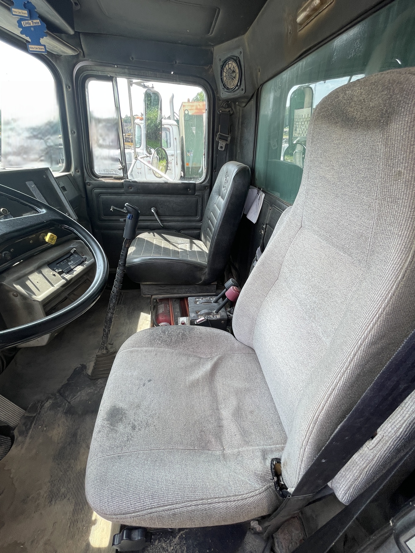 1993 MACK RD 690S - Image 9